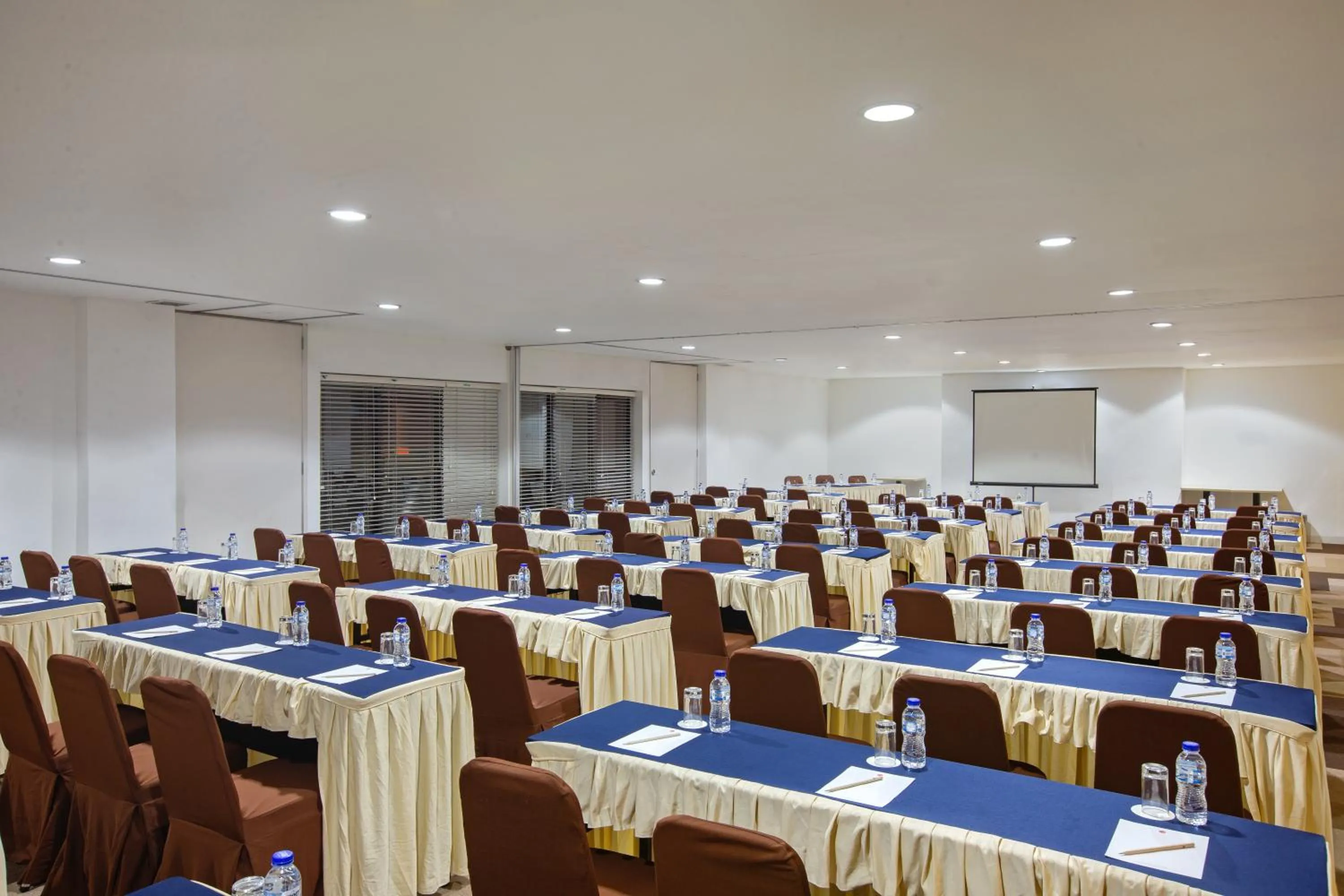 Meeting/conference room in Amaris Hotel Padjajaran - Bogor