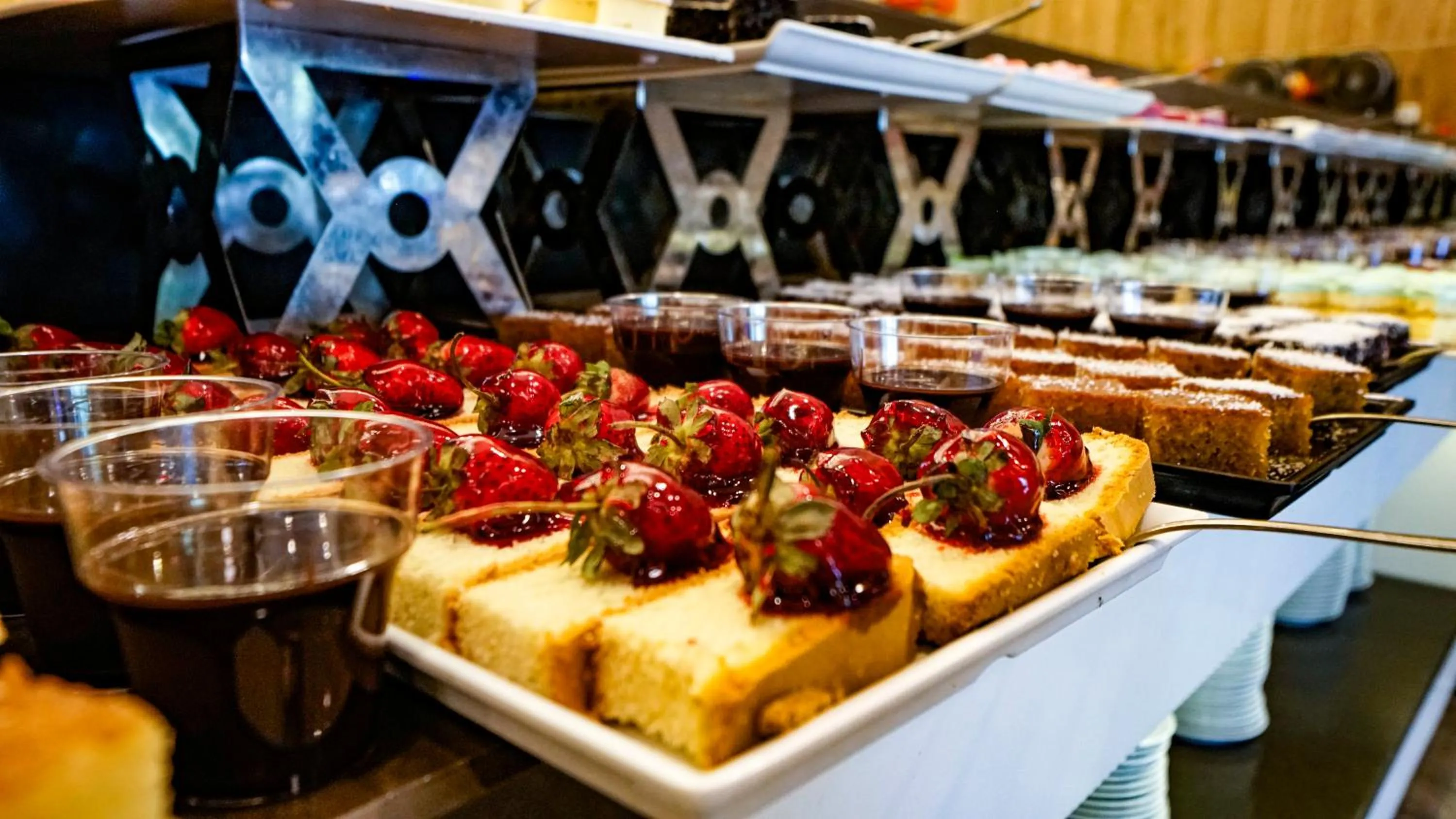 Food and drinks in Istanbul Beach Hotel - All Inclusive