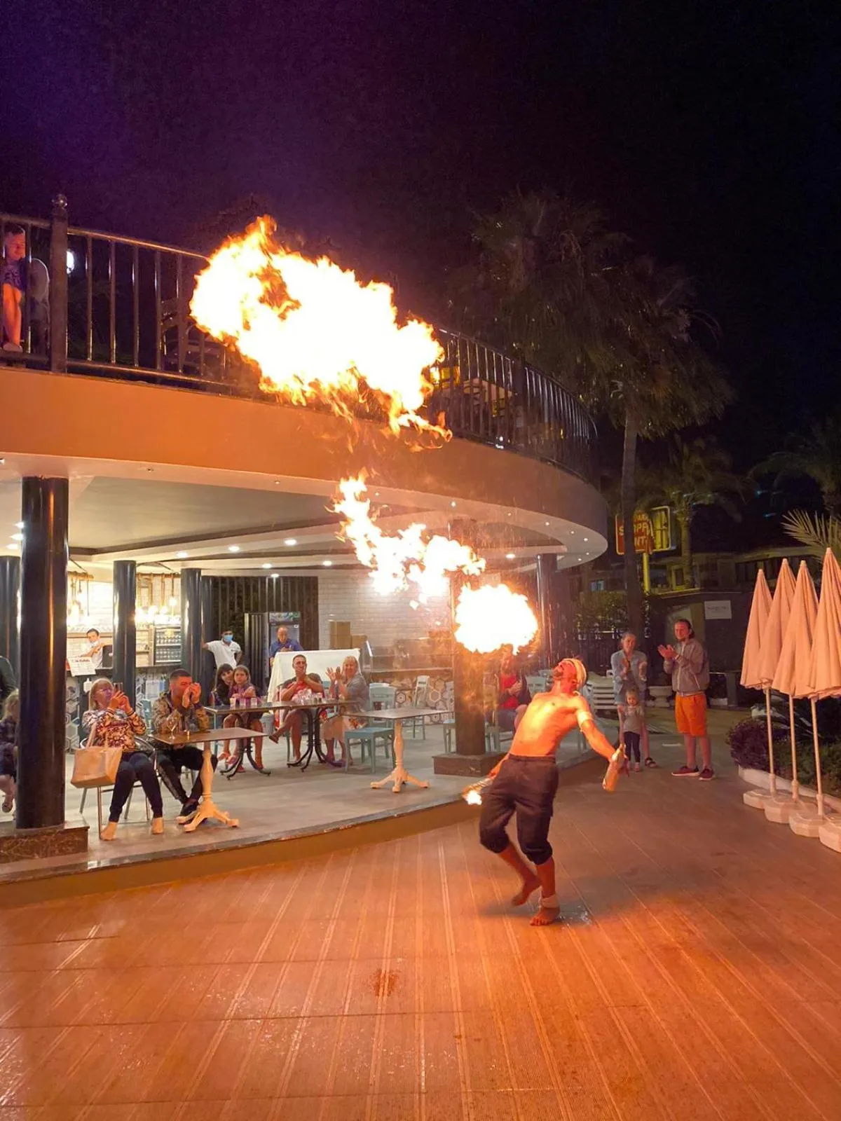 Evening entertainment in Istanbul Beach Hotel - All Inclusive