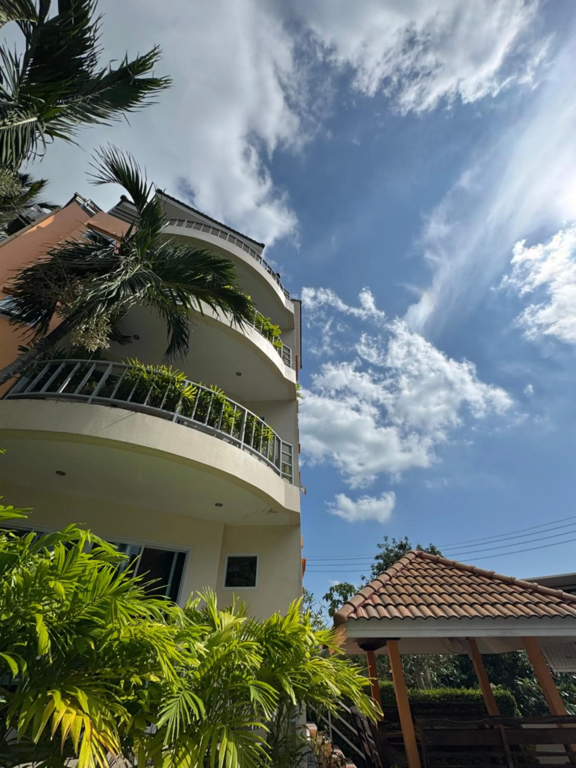 Property building in Chaweng Noi Residence