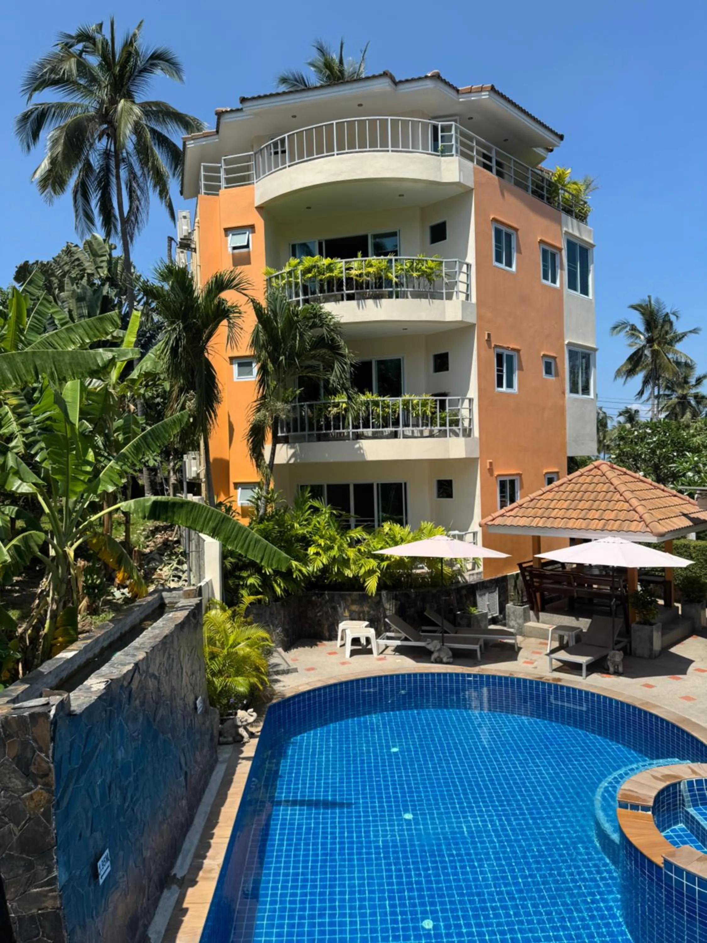 Property building in Chaweng Noi Residence