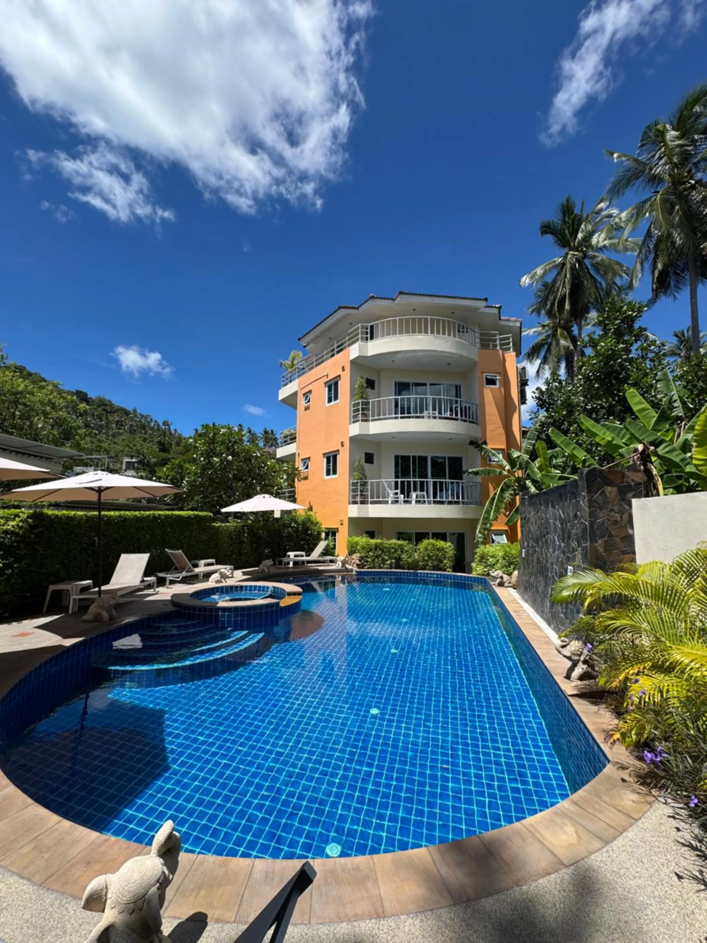 Property building in Chaweng Noi Residence