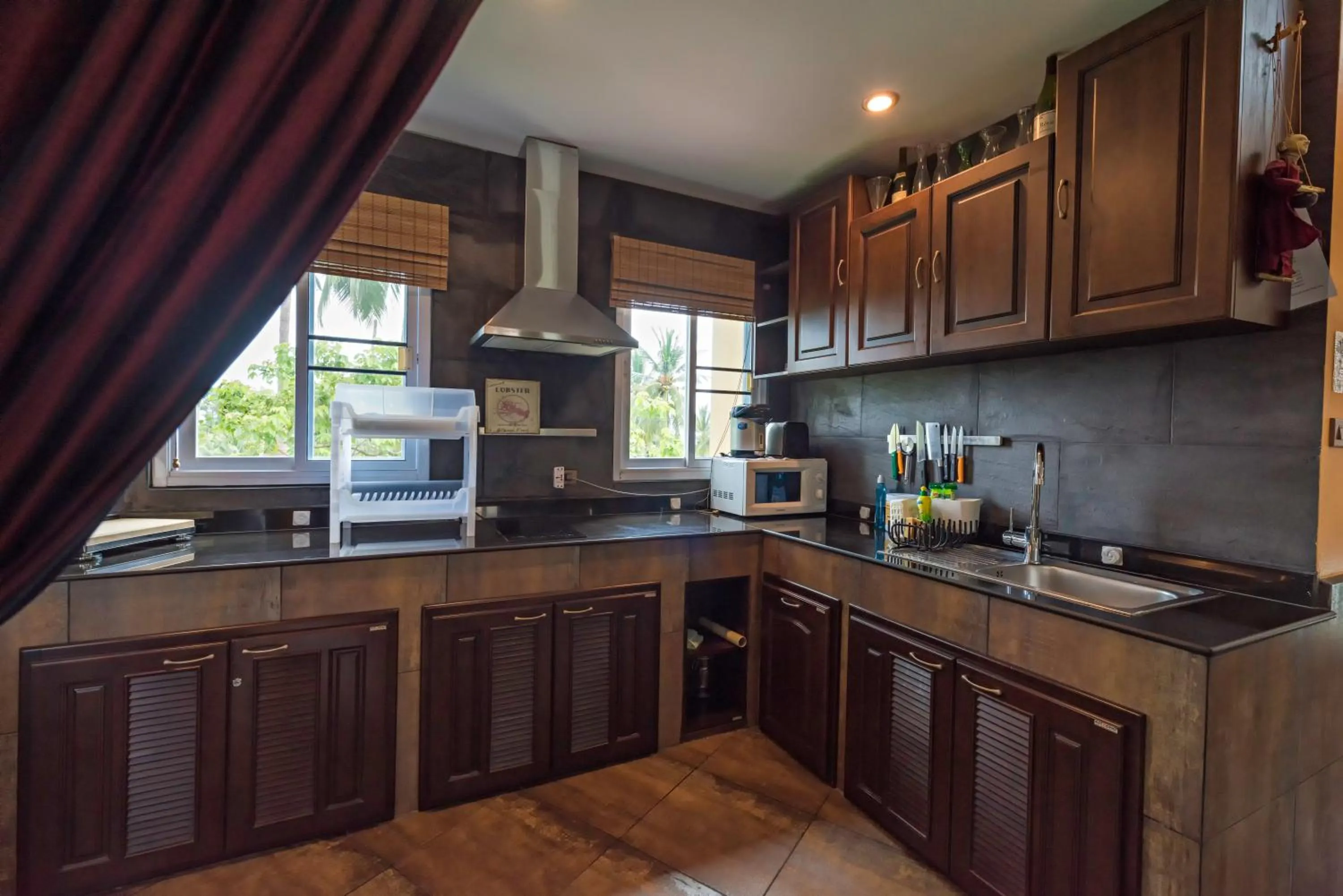 Kitchen or kitchenette in Chaweng Noi Residence