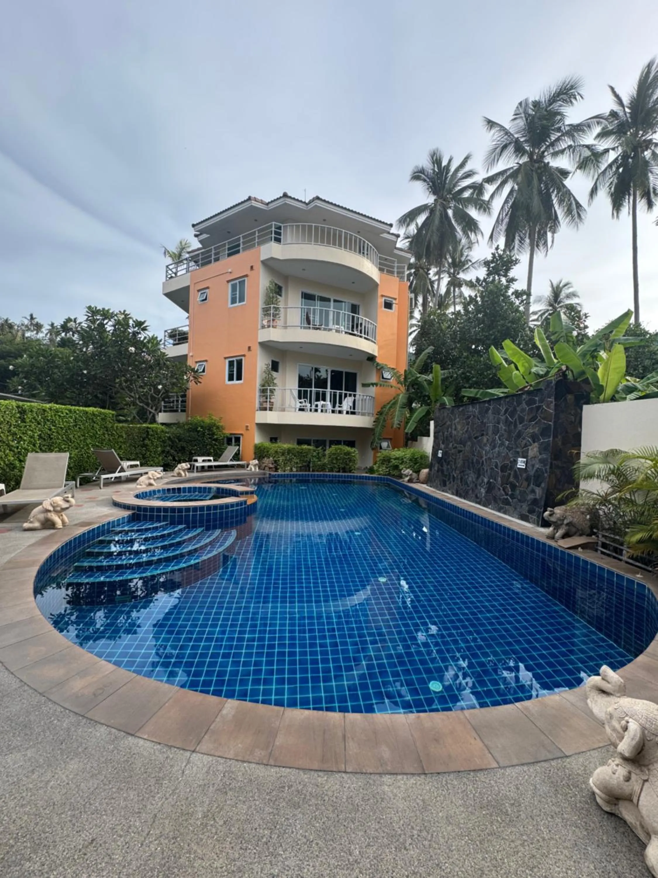 Property building in Chaweng Noi Residence