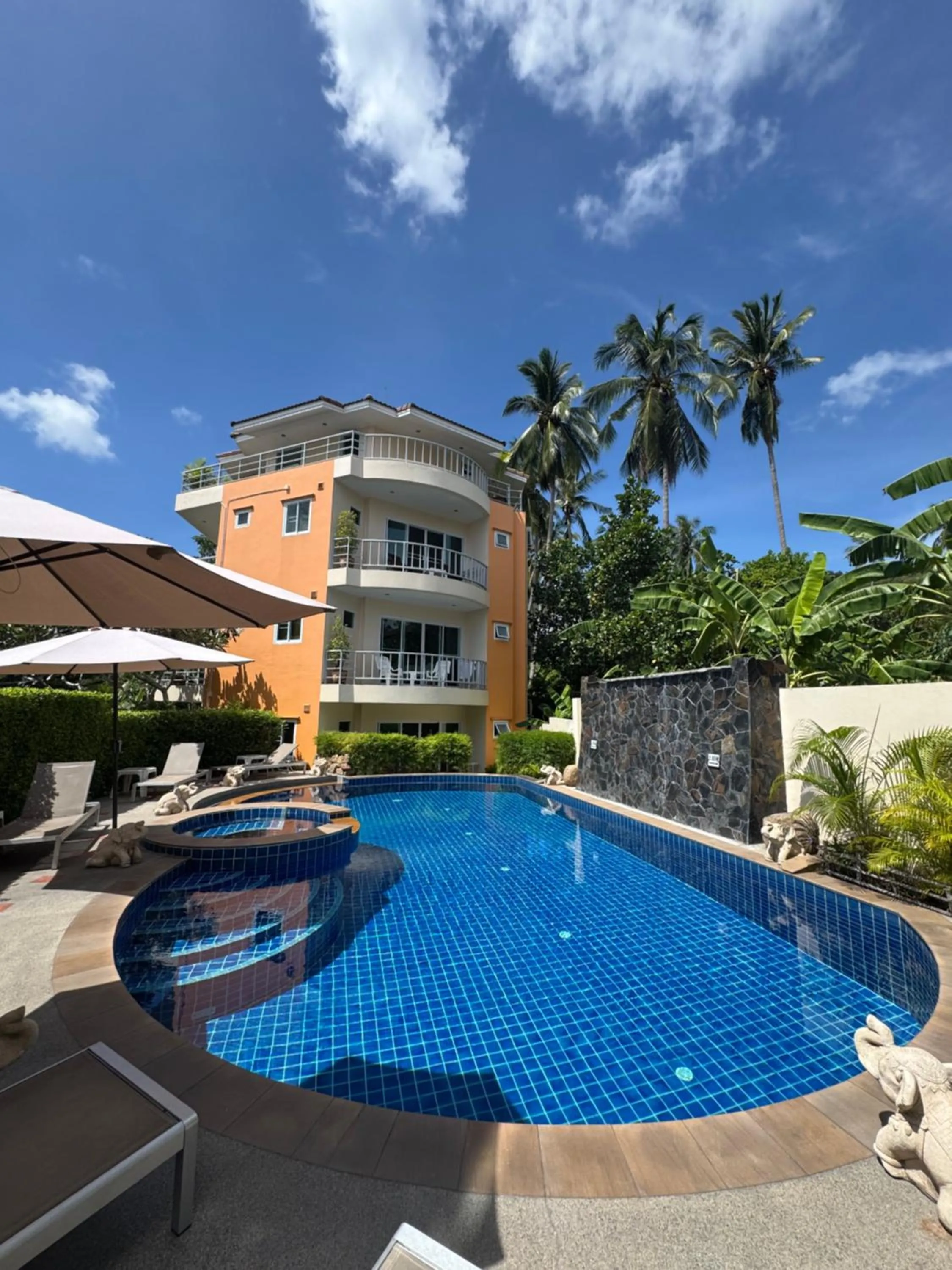 Property building in Chaweng Noi Residence