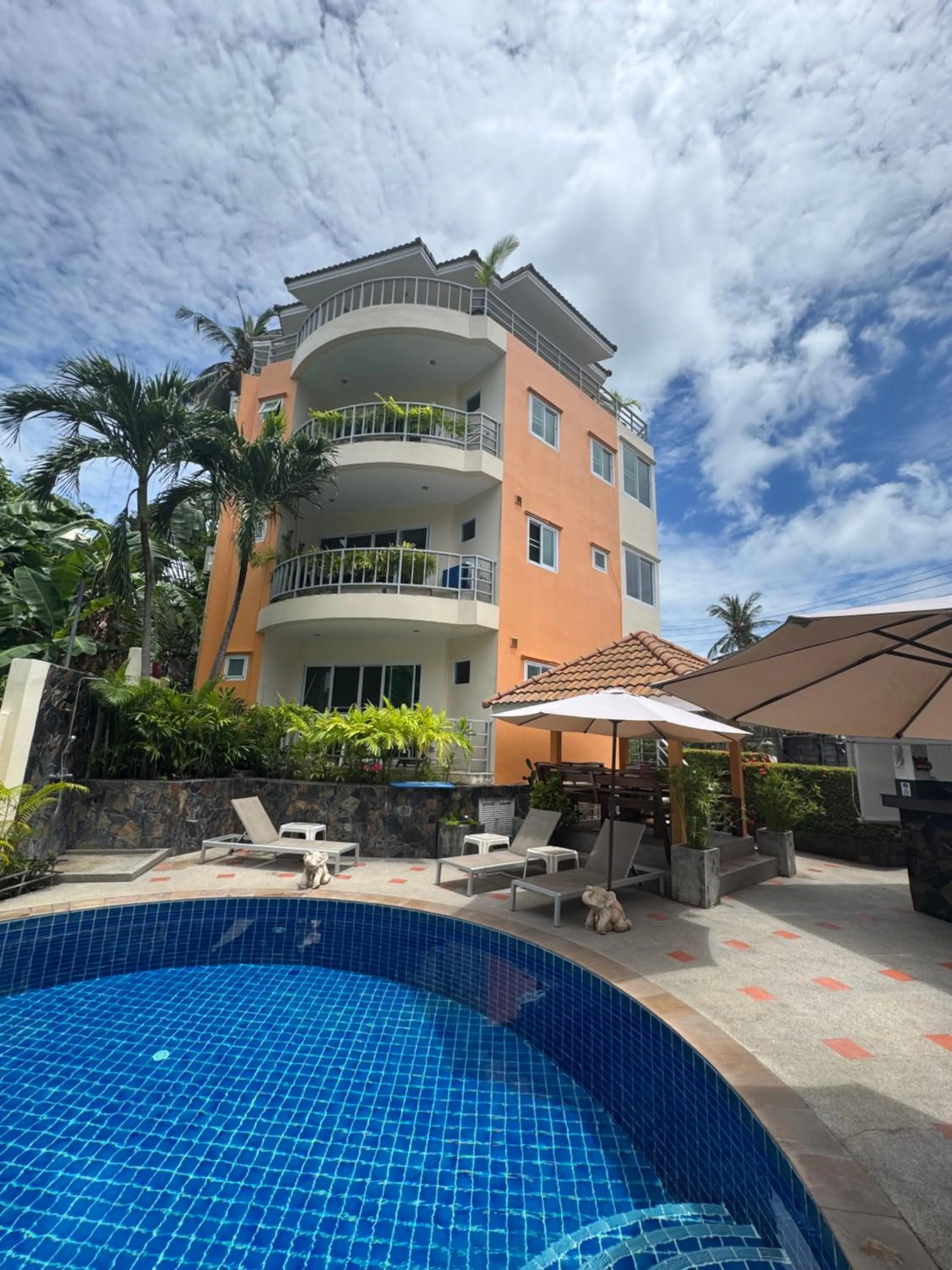 Property building in Chaweng Noi Residence