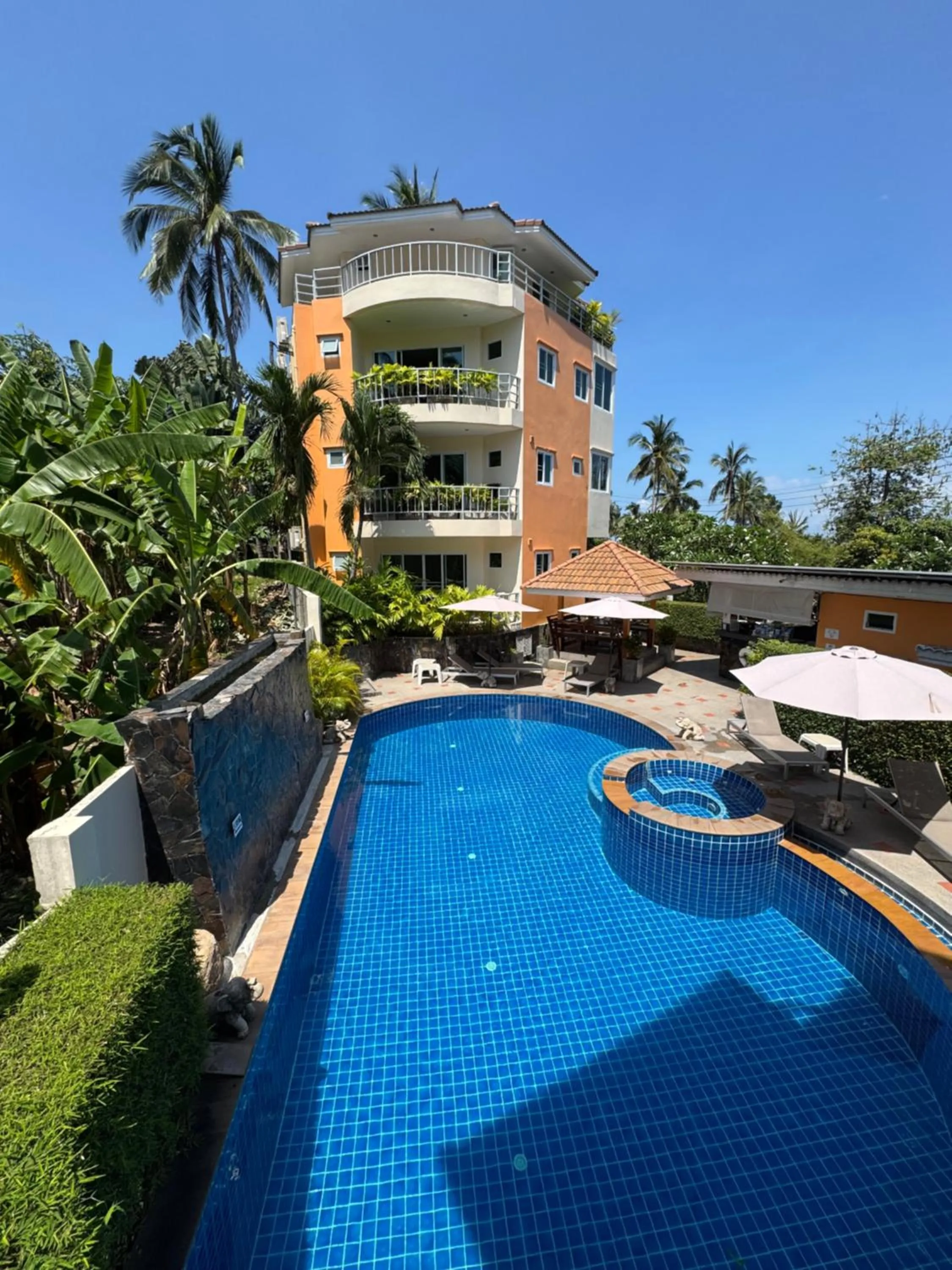 Property building in Chaweng Noi Residence