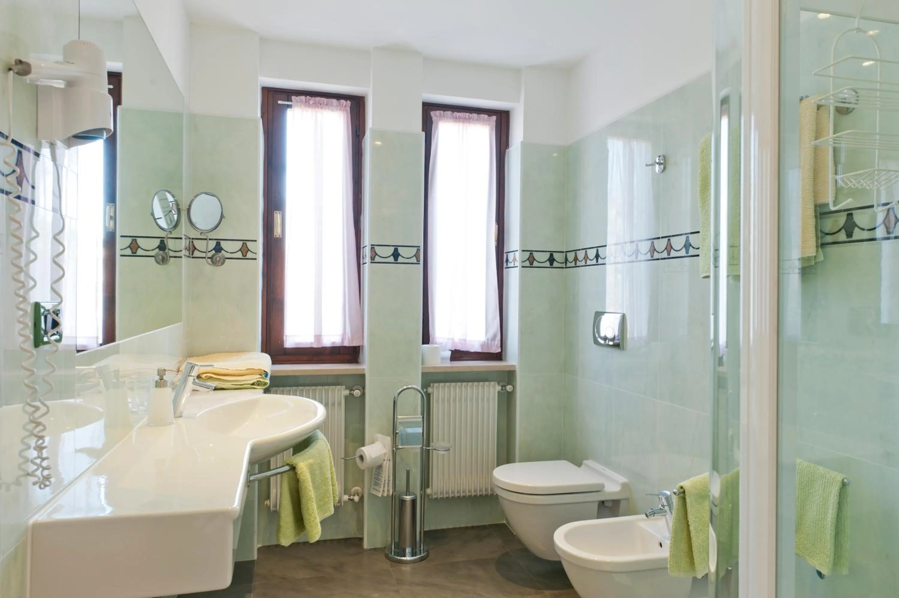 Bathroom in Hotel Augusta