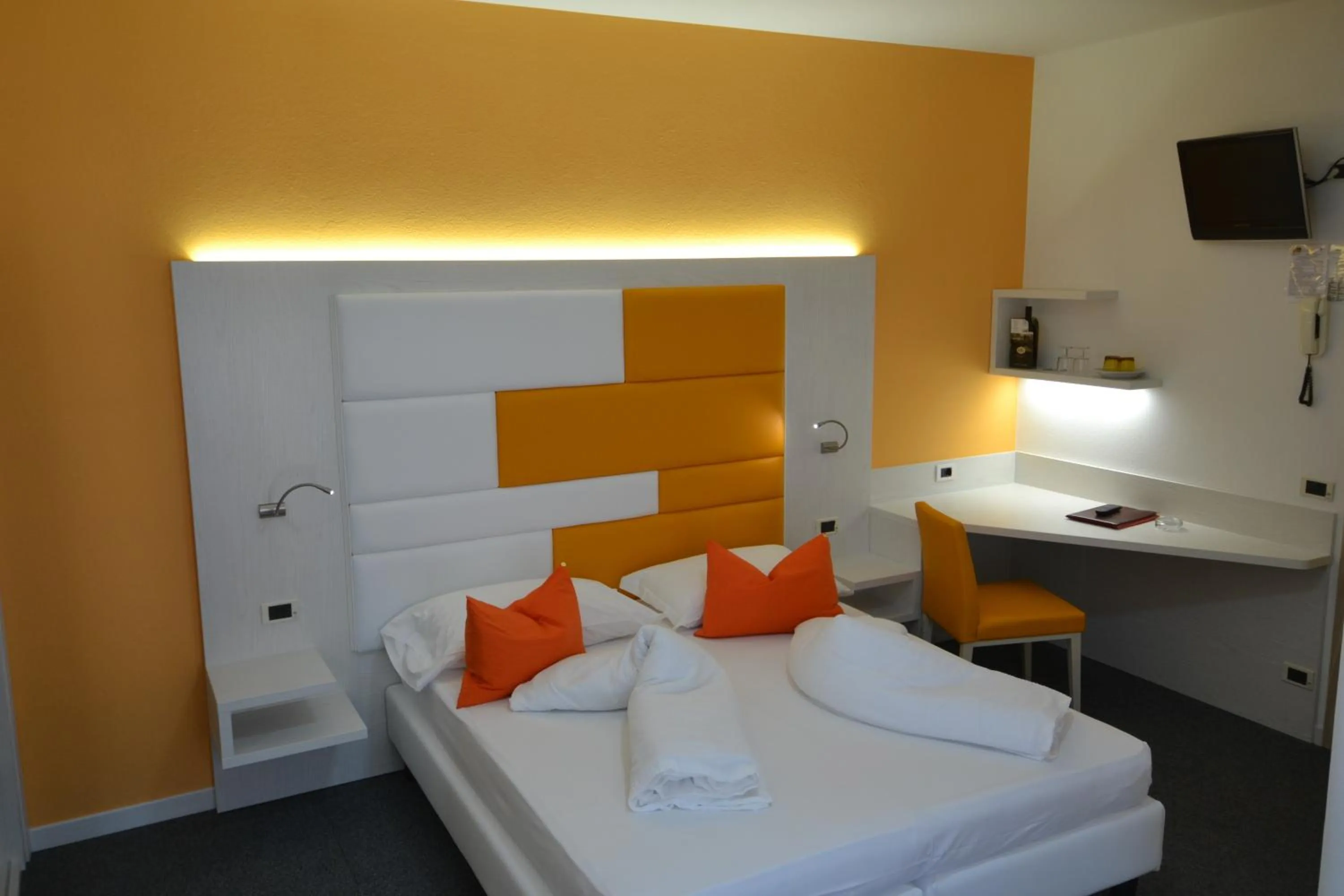 Bed in Hotel Augusta