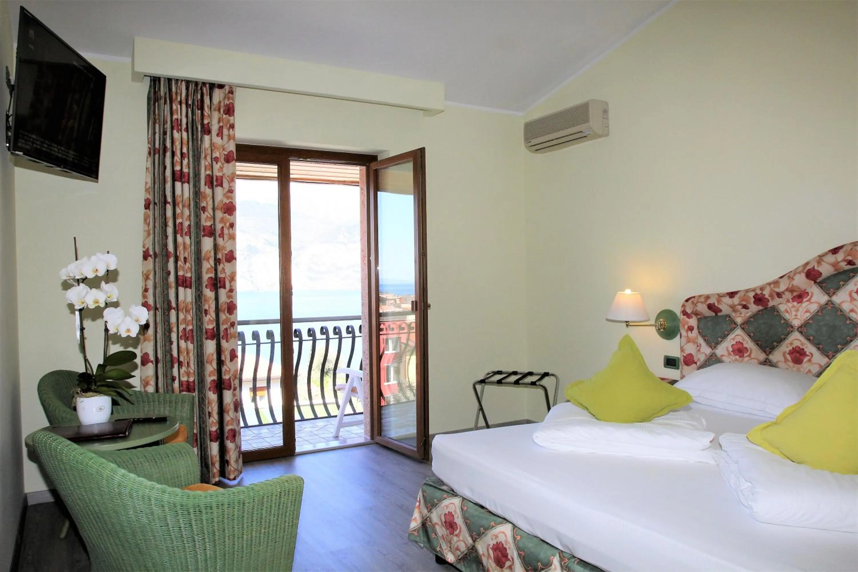 Bedroom, Bed in Hotel Augusta