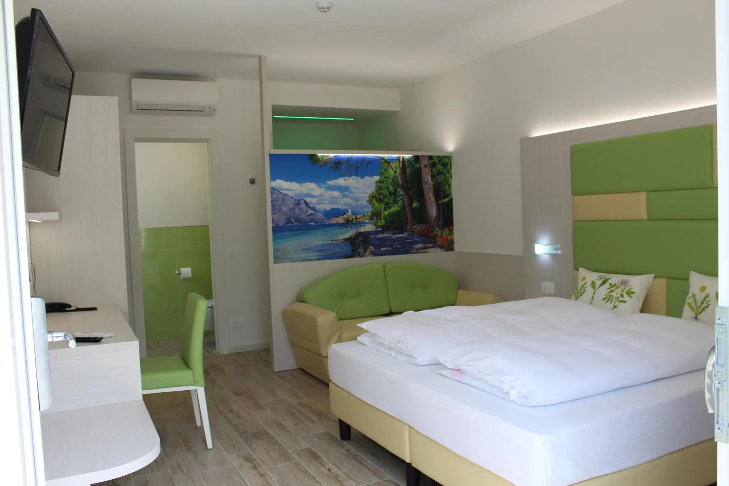 Photo of the whole room, Bed in Hotel Augusta