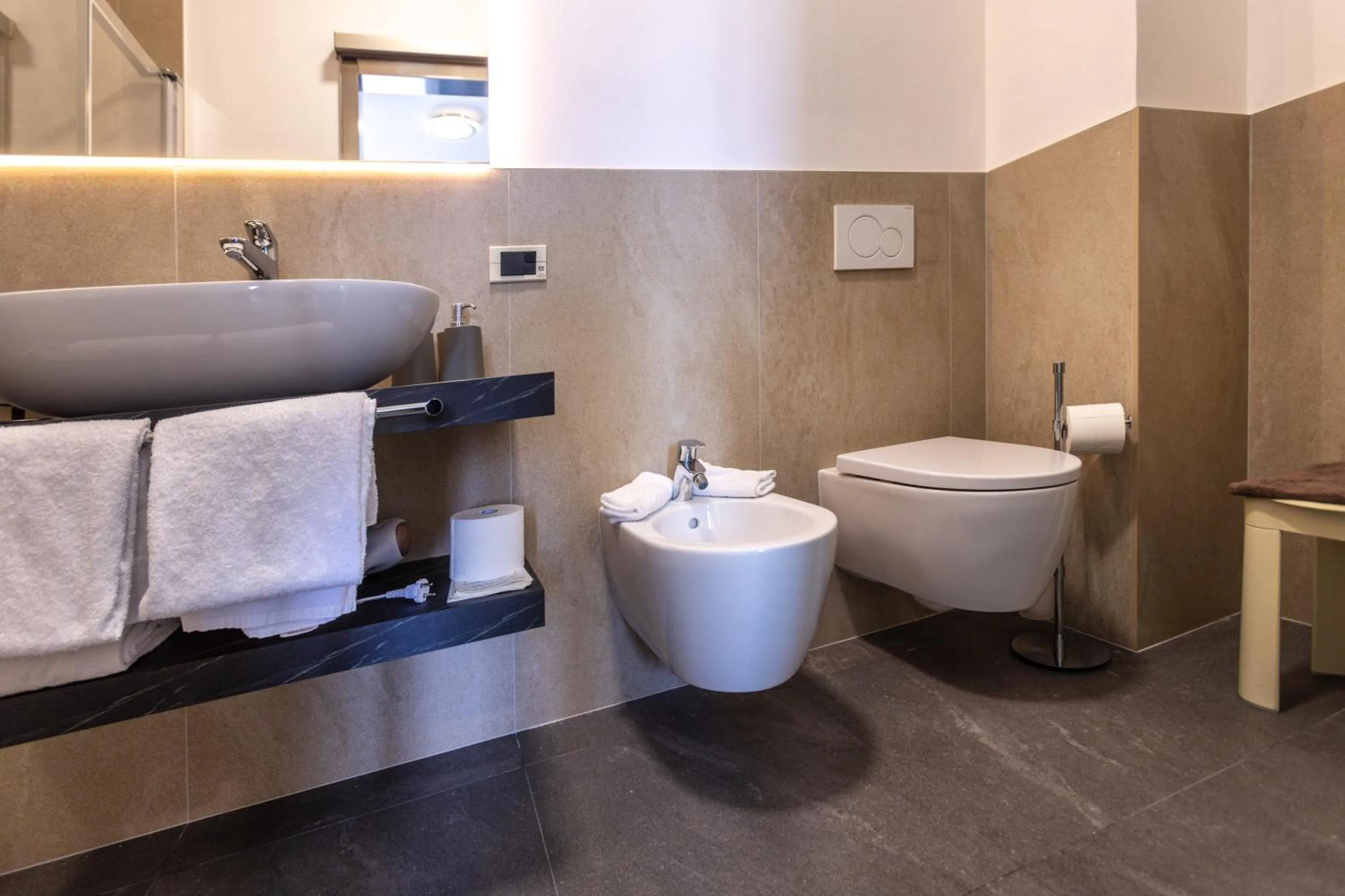 Bathroom in Hotel Augusta