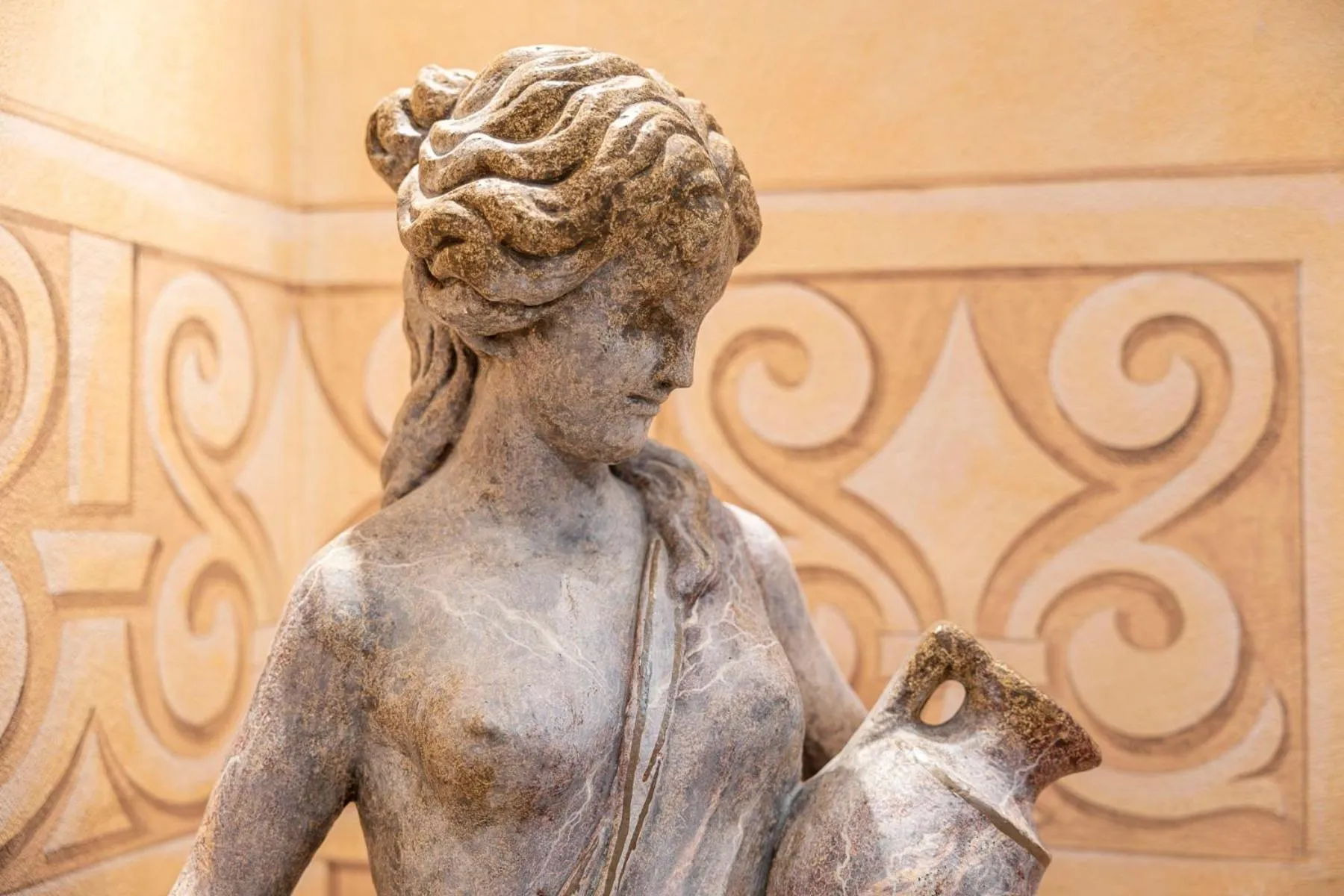 Decorative detail in LAUDEGGHOF Ladis