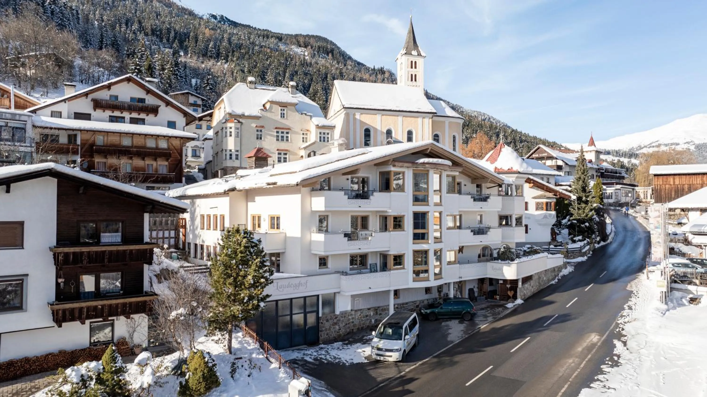 Property building in LAUDEGGHOF Ladis