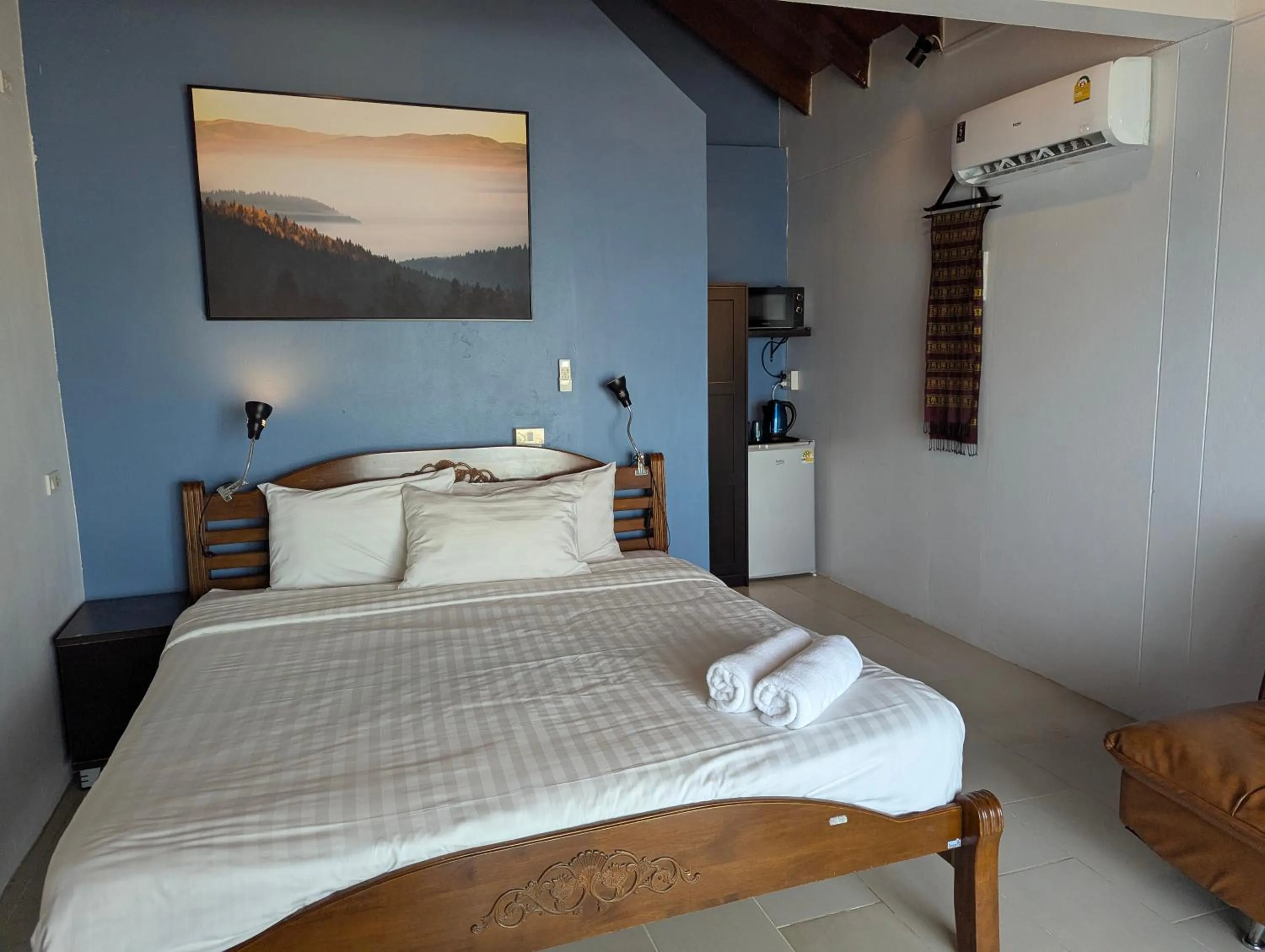 Bed in Moonhut Bungalows