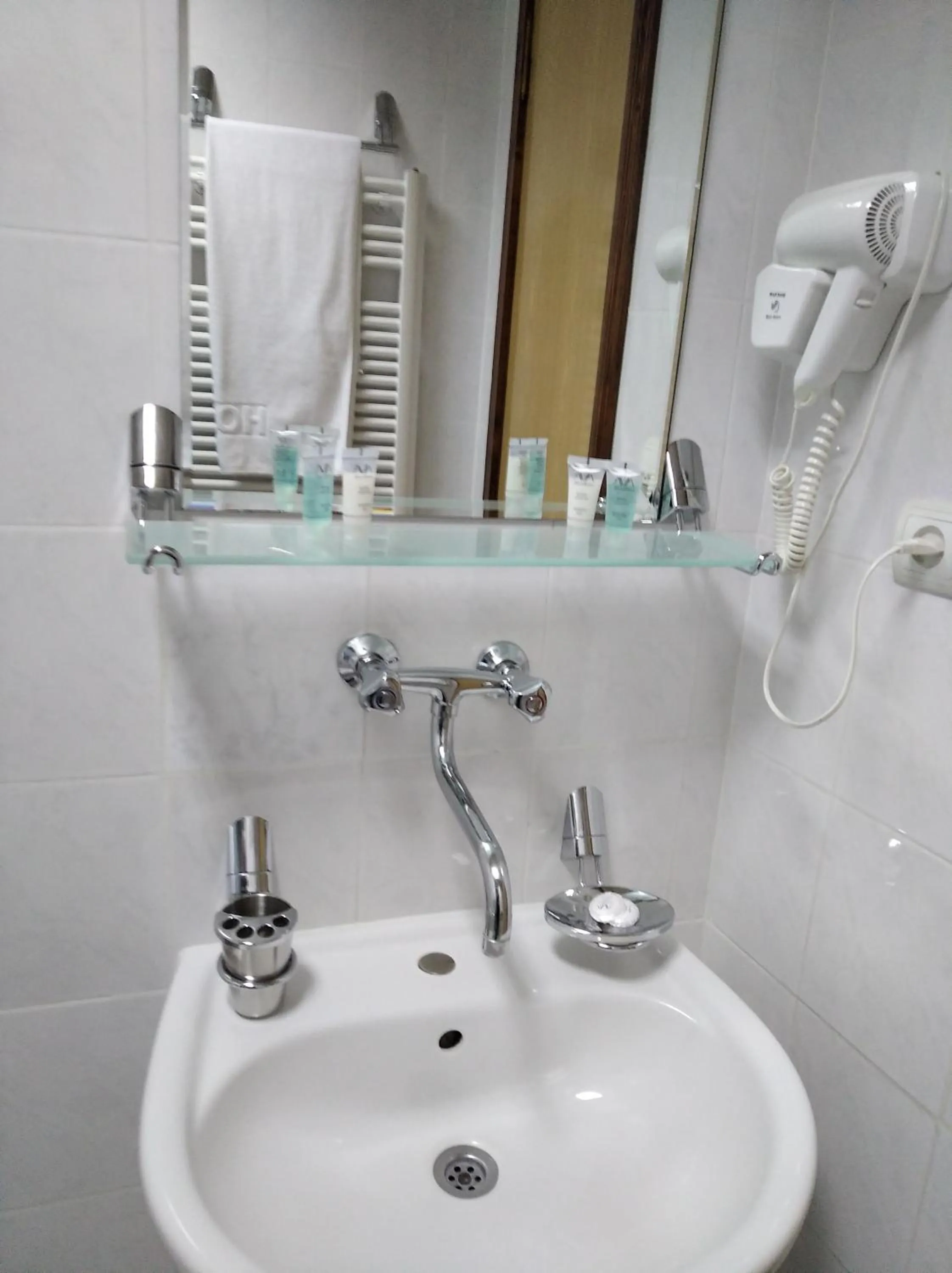 Bathroom in Hotel Diplomat