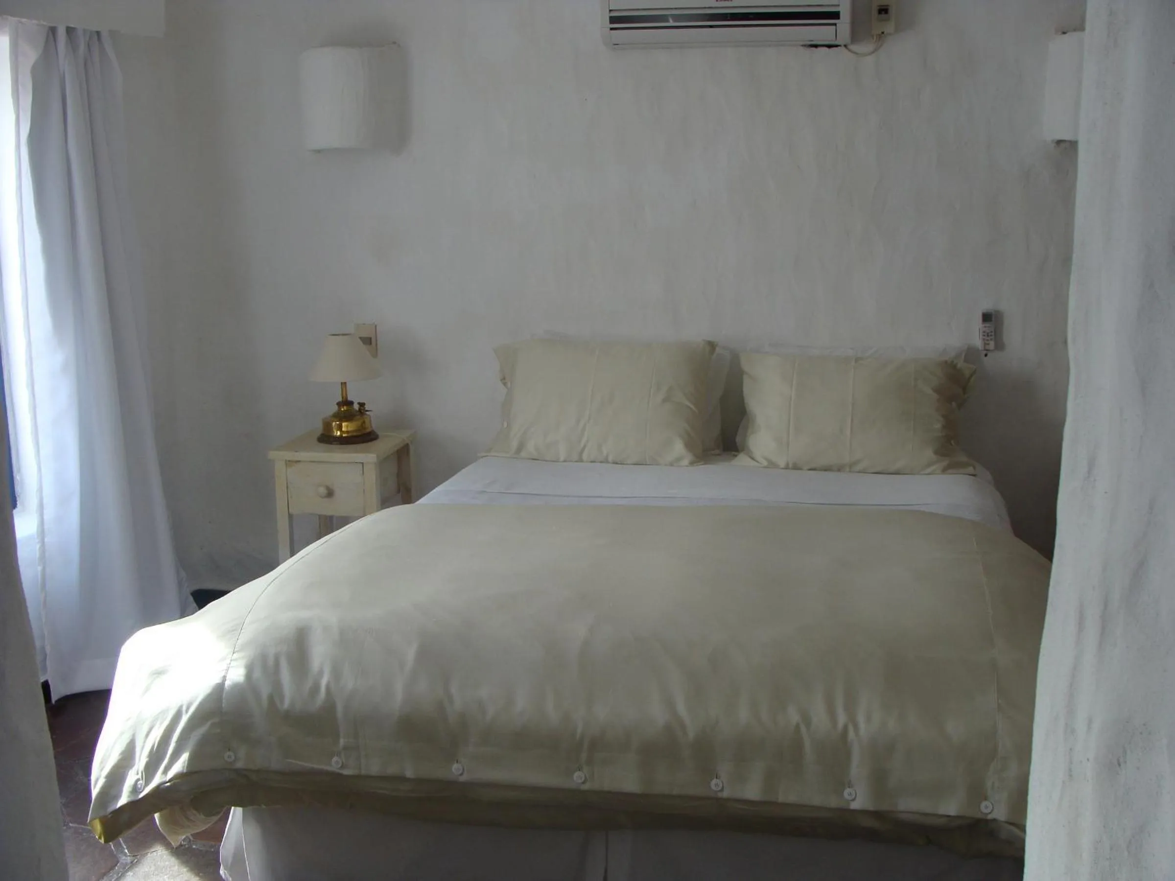 Bedroom, Bed in Club Hotel Casapueblo