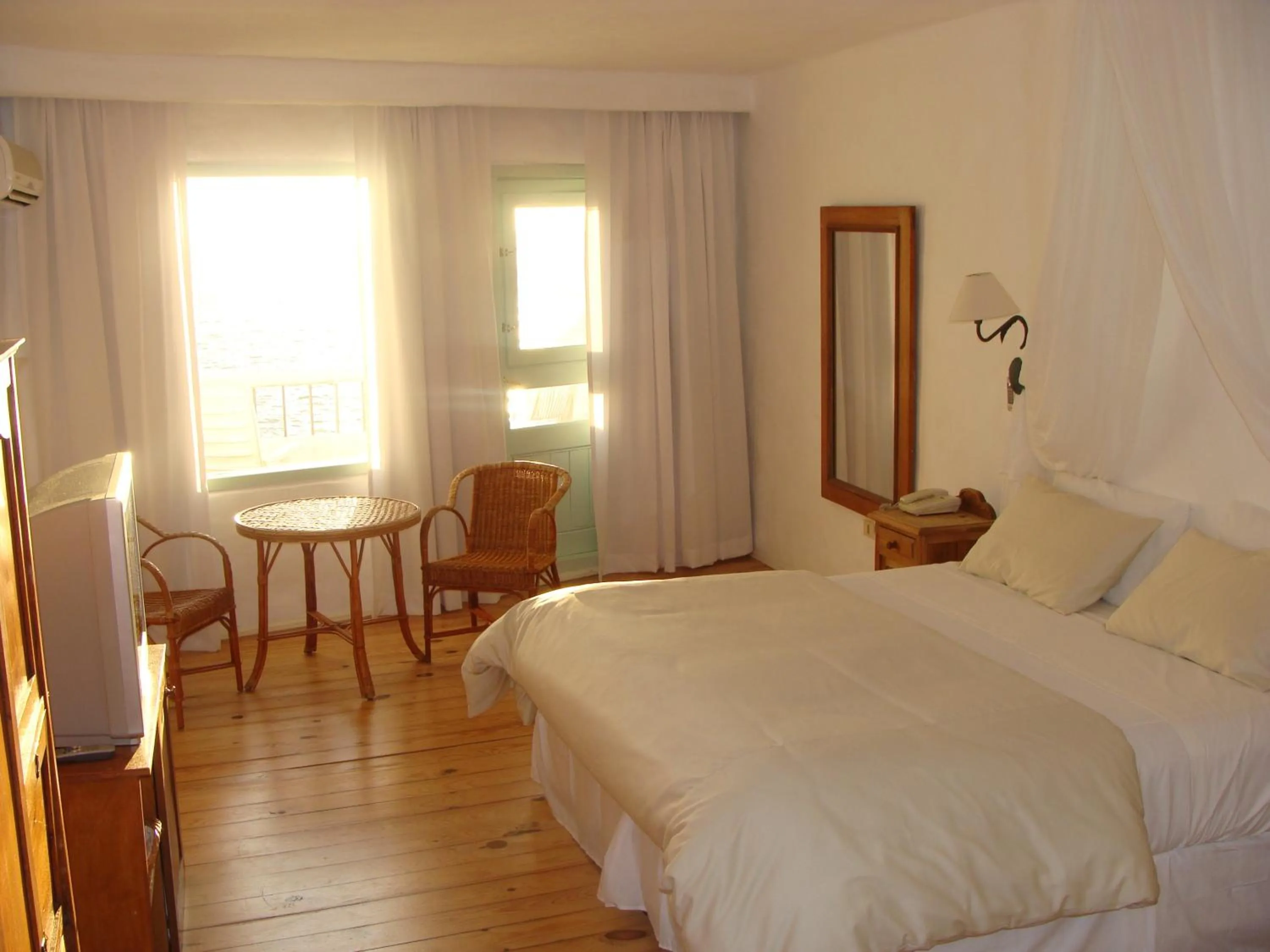 Bedroom, Bed in Club Hotel Casapueblo