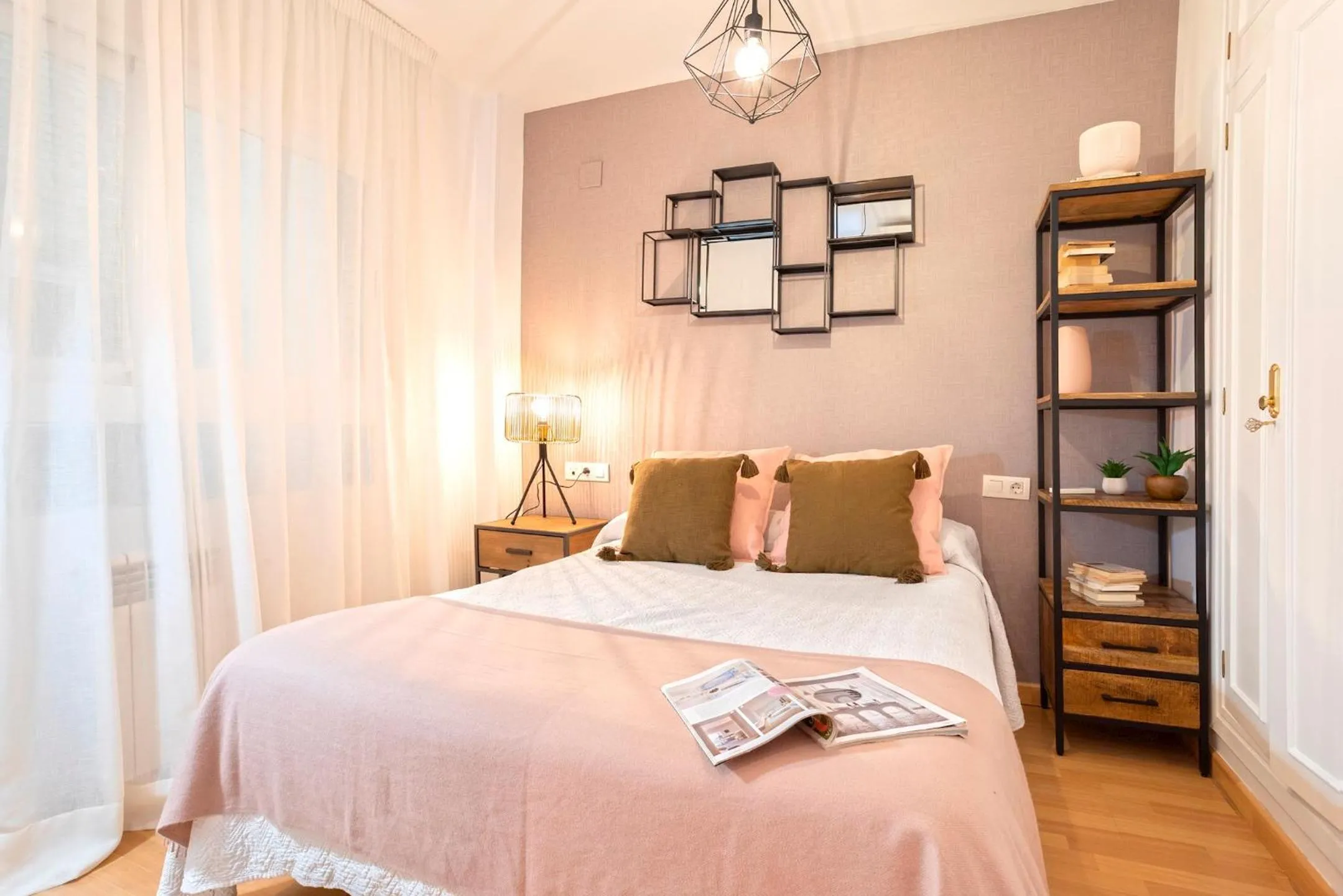Other, Bed in Genteel Home Martinez Campos