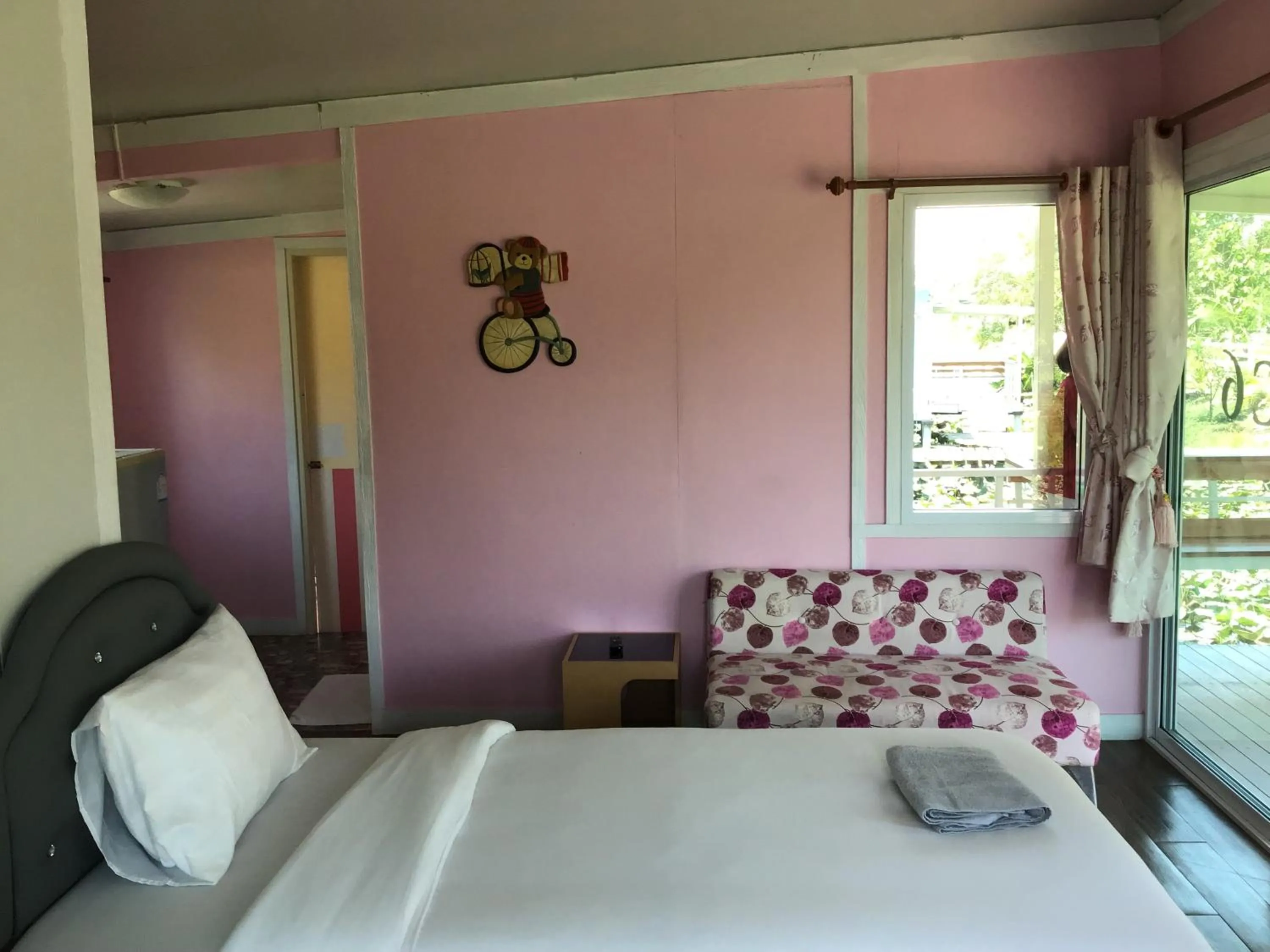 Bed in Phalagoon Resort