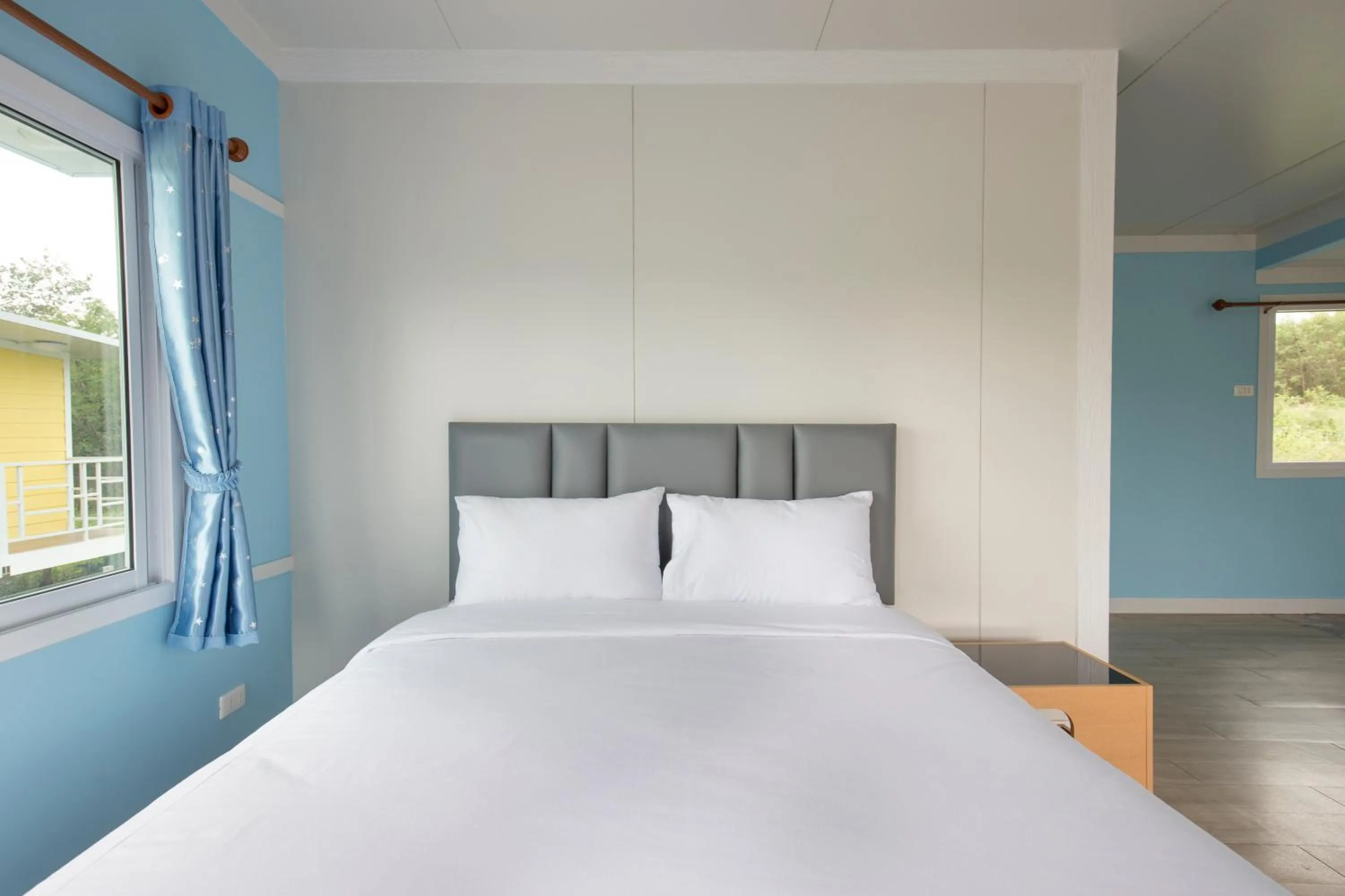 Bed in Phalagoon Resort