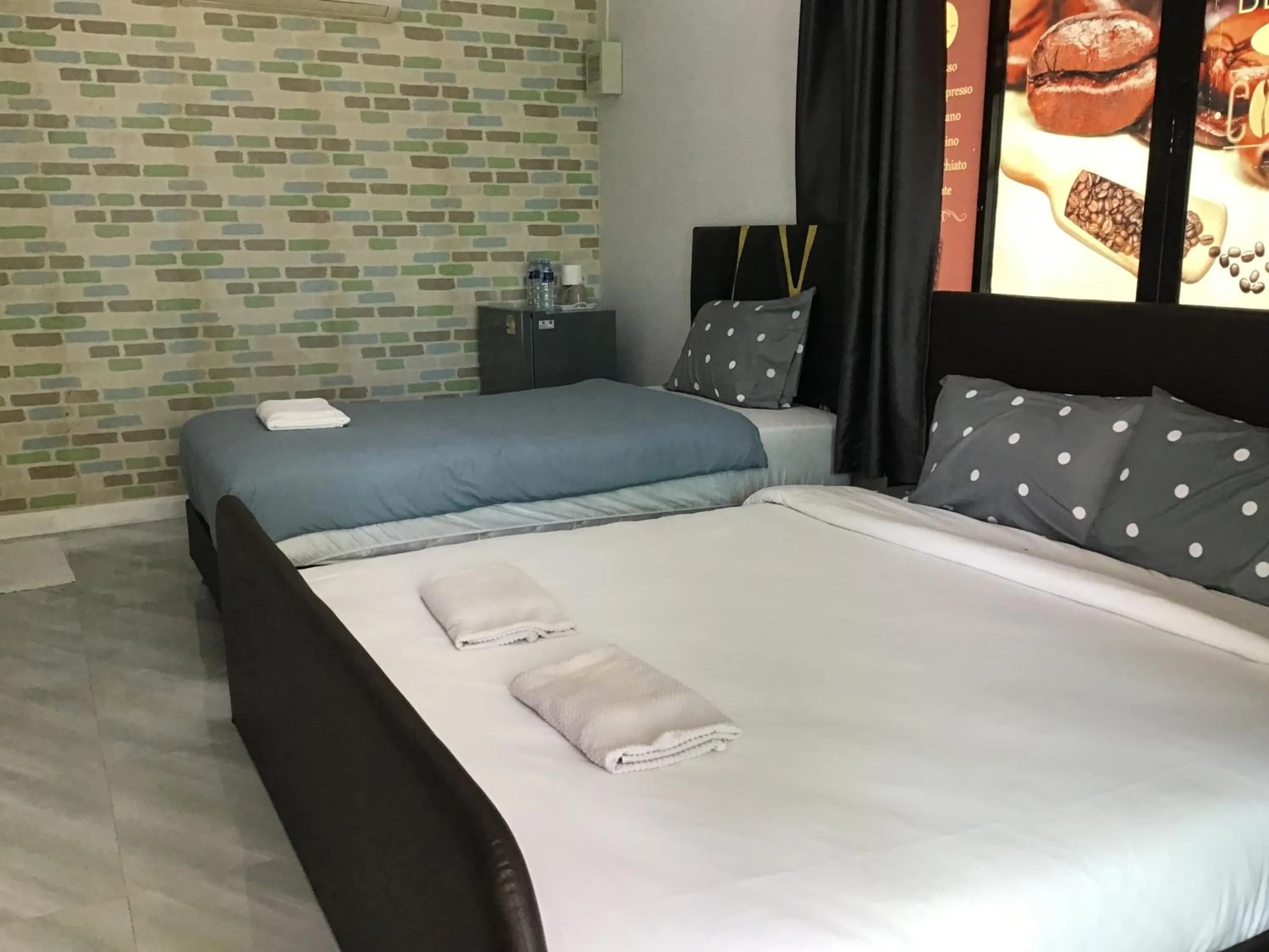 Bed in Phalagoon Resort