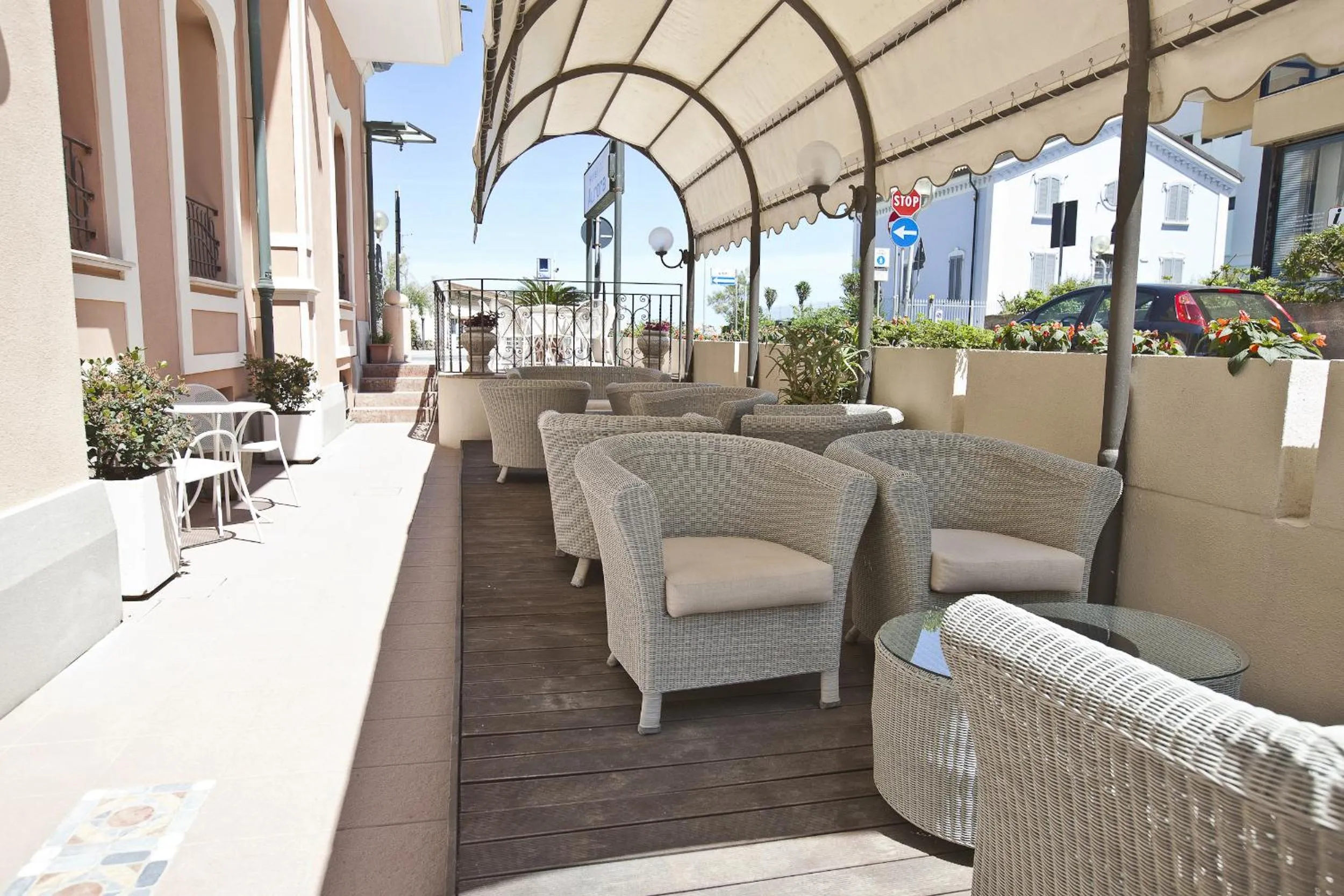 Facade/entrance in Hotel Aurora