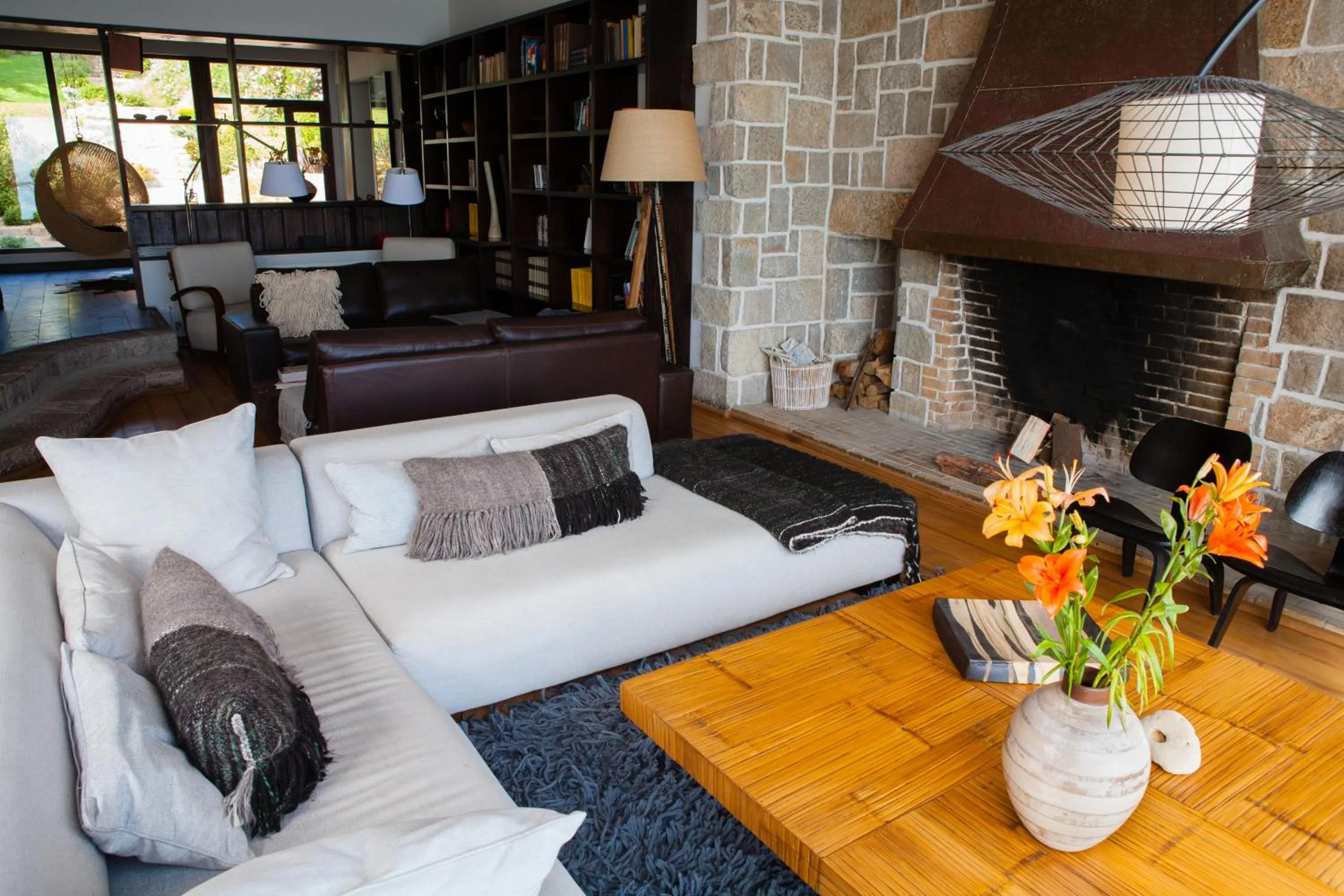 Library in Hotel Boutique Casadoca