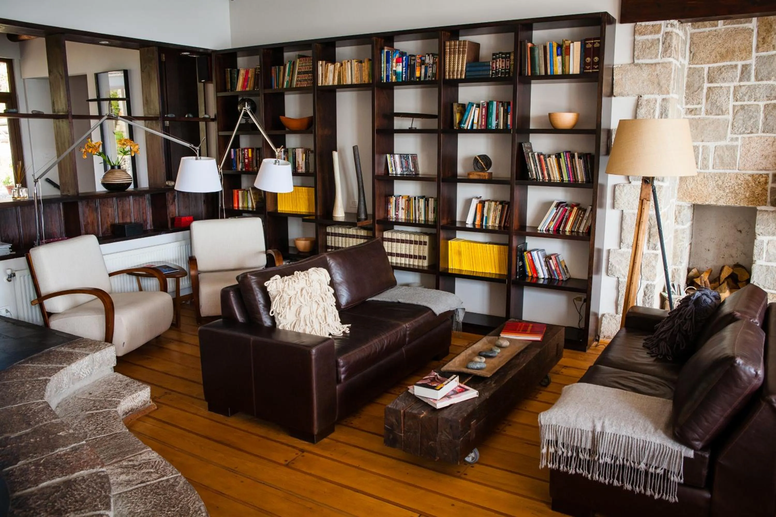 Communal lounge/ TV room in Hotel Boutique Casadoca