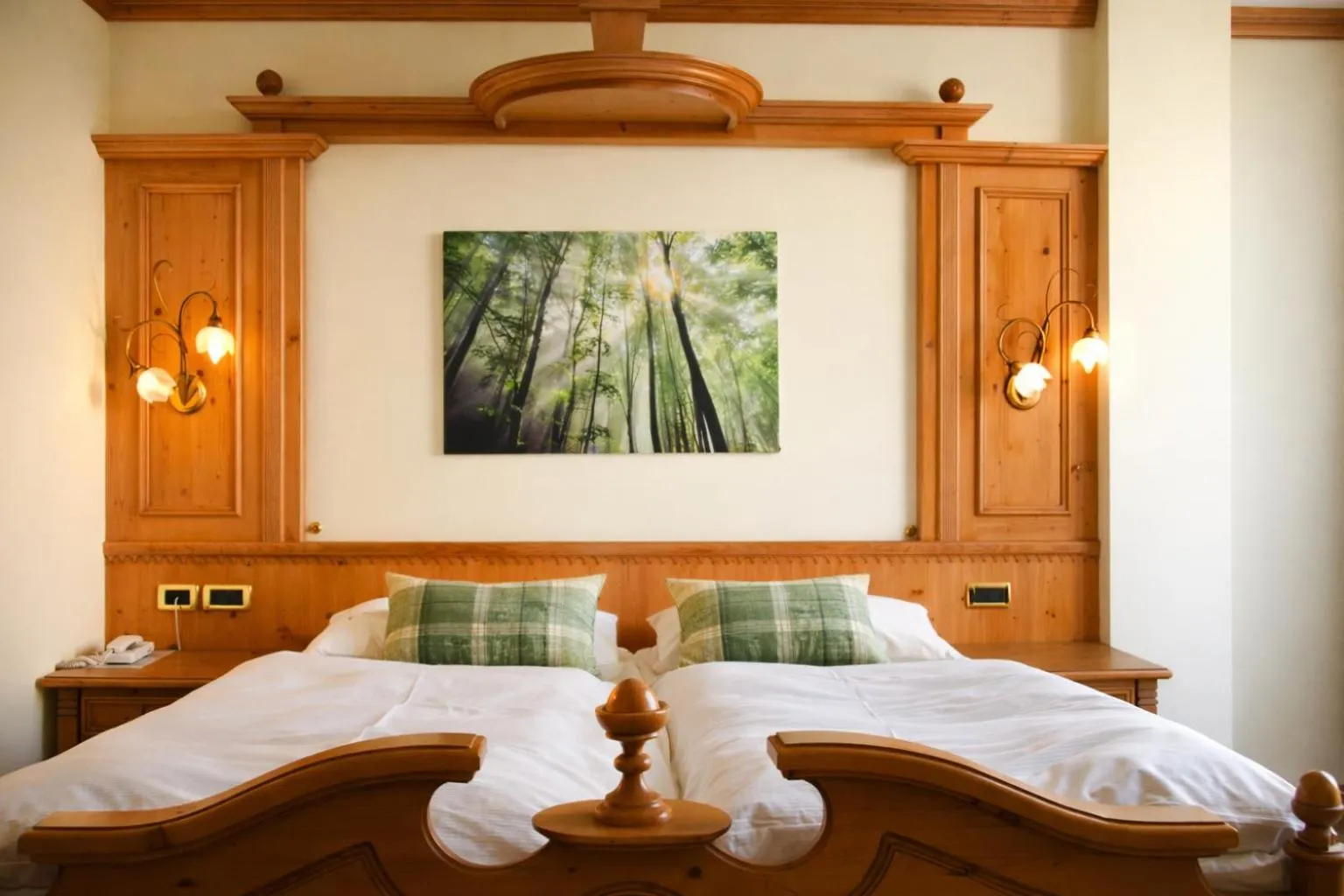 Bed in Hotel Comfort Erica Dolomiti Val d'Adige