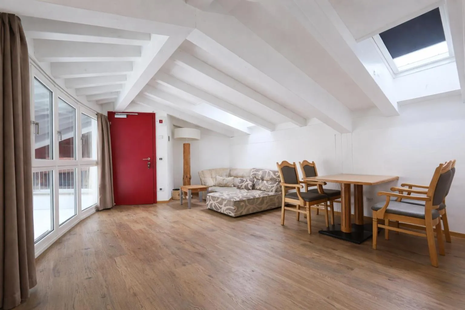 Bed in Hotel Comfort Erica Dolomiti Val d'Adige