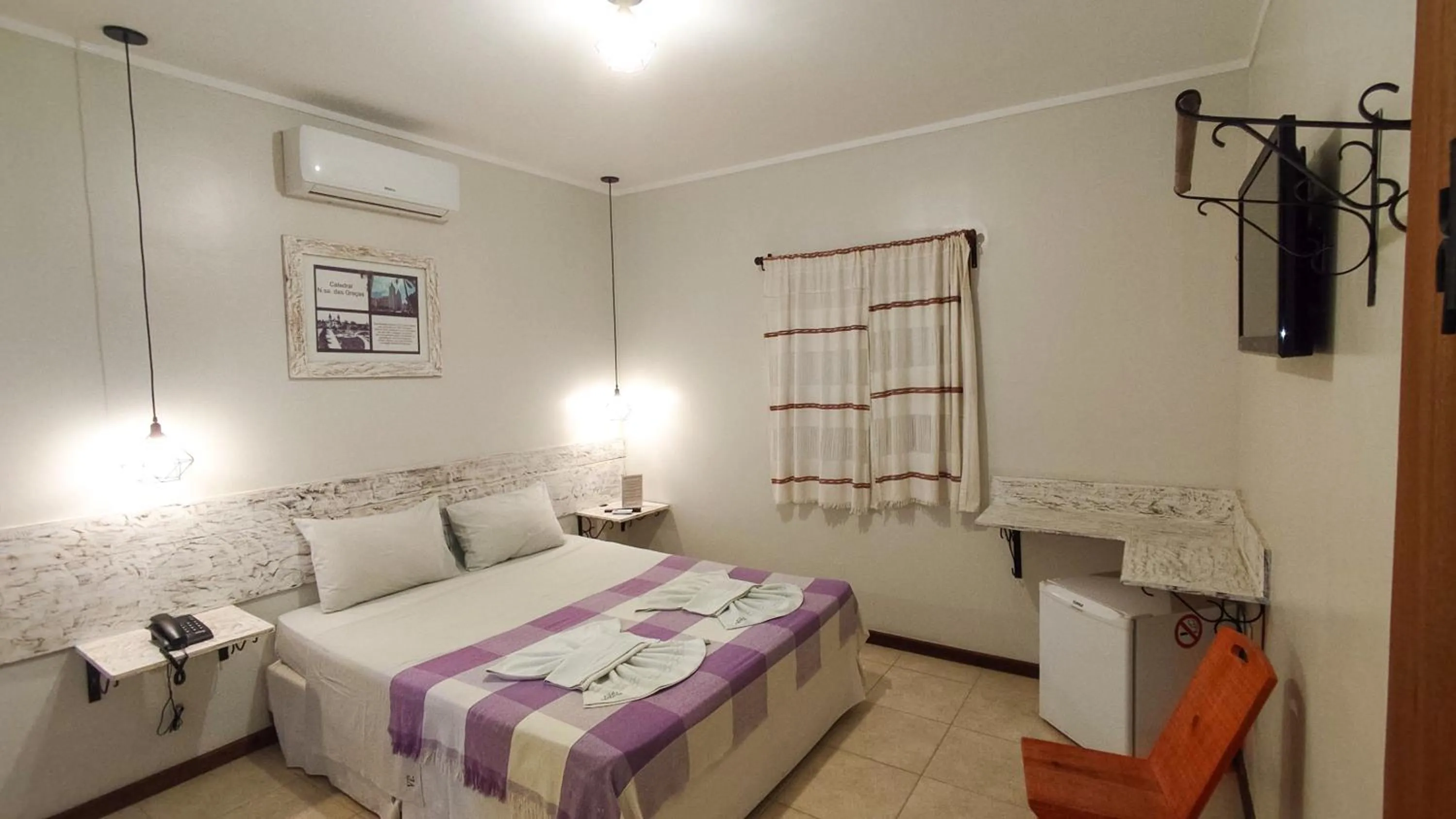 Photo of the whole room, Bed in Pousada Vila Parnaíba