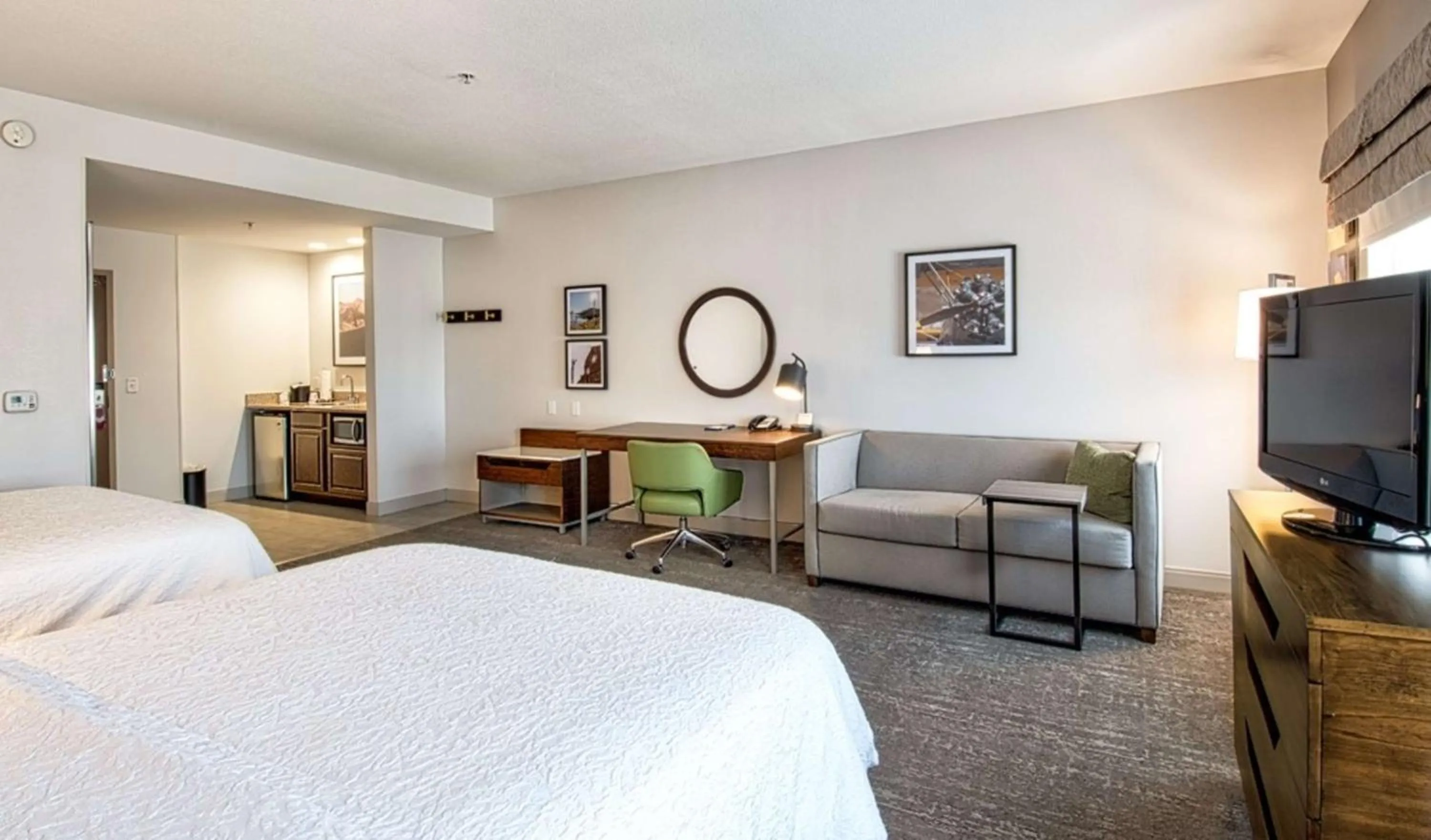 Bed in Hampton Inn & Suites by Hilton Hemet Menifee Murrieta