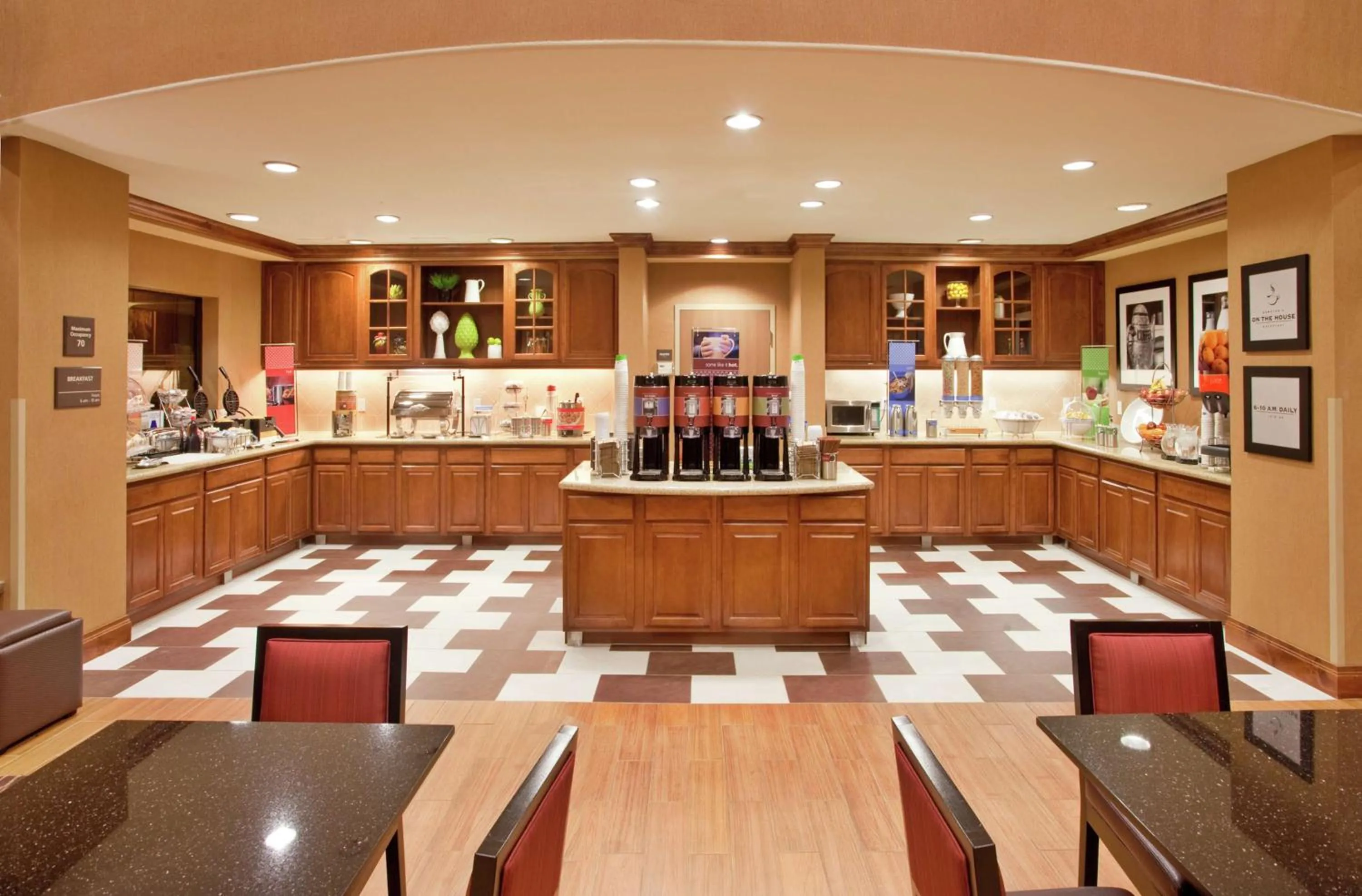 Breakfast in Hampton Inn & Suites by Hilton Hemet Menifee Murrieta