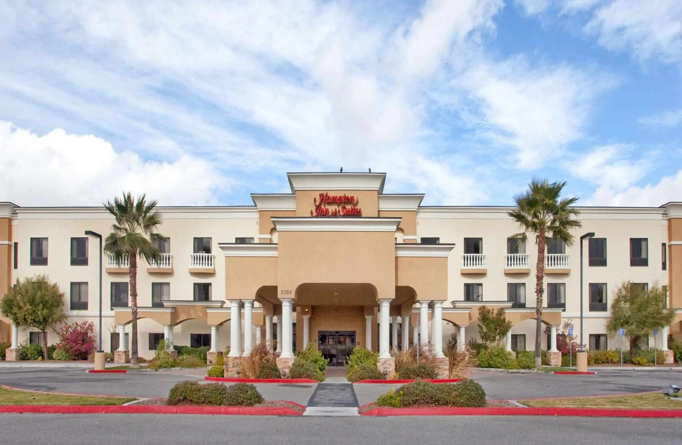 Property building in Hampton Inn & Suites by Hilton Hemet Menifee Murrieta