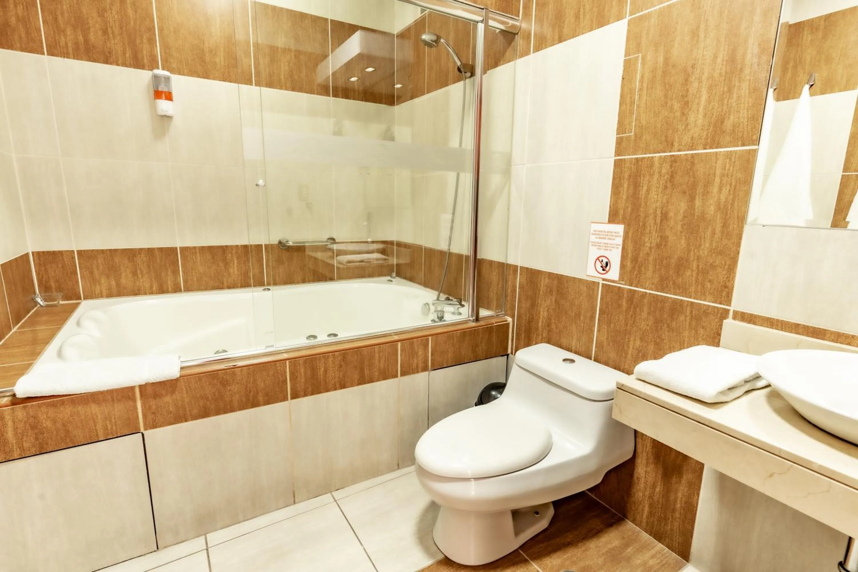 Hot Tub in Casona Terrace Hotel