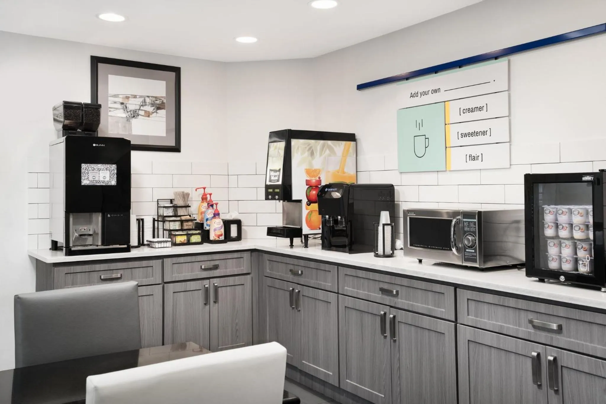 Breakfast in Red Lion Inn & Suites Auburn/Seattle