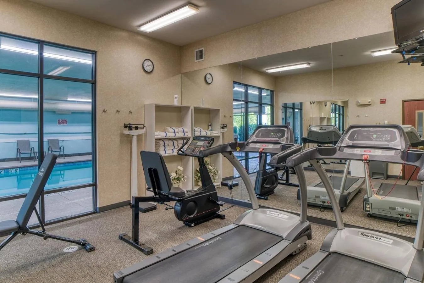 Fitness centre/facilities in Evergreen Inn & Suites