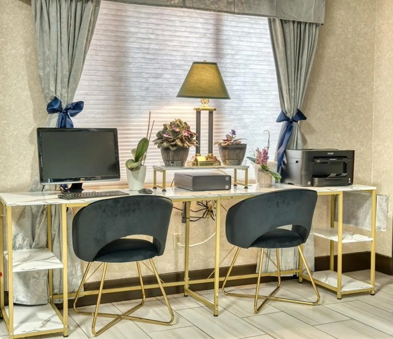 Business facilities in Evergreen Inn & Suites