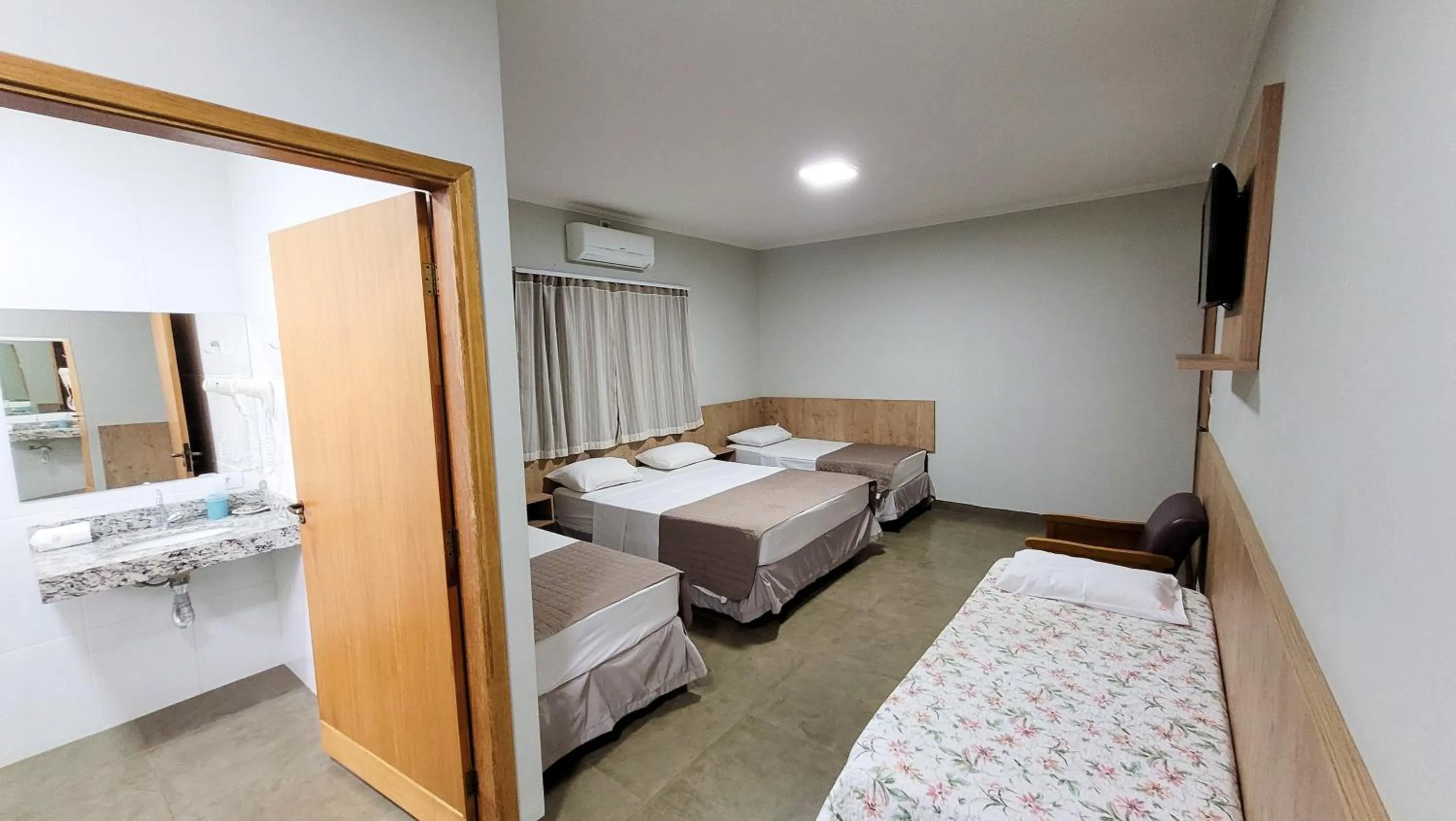 Bedroom, Bed in Hotel Pousada Parque das Águas