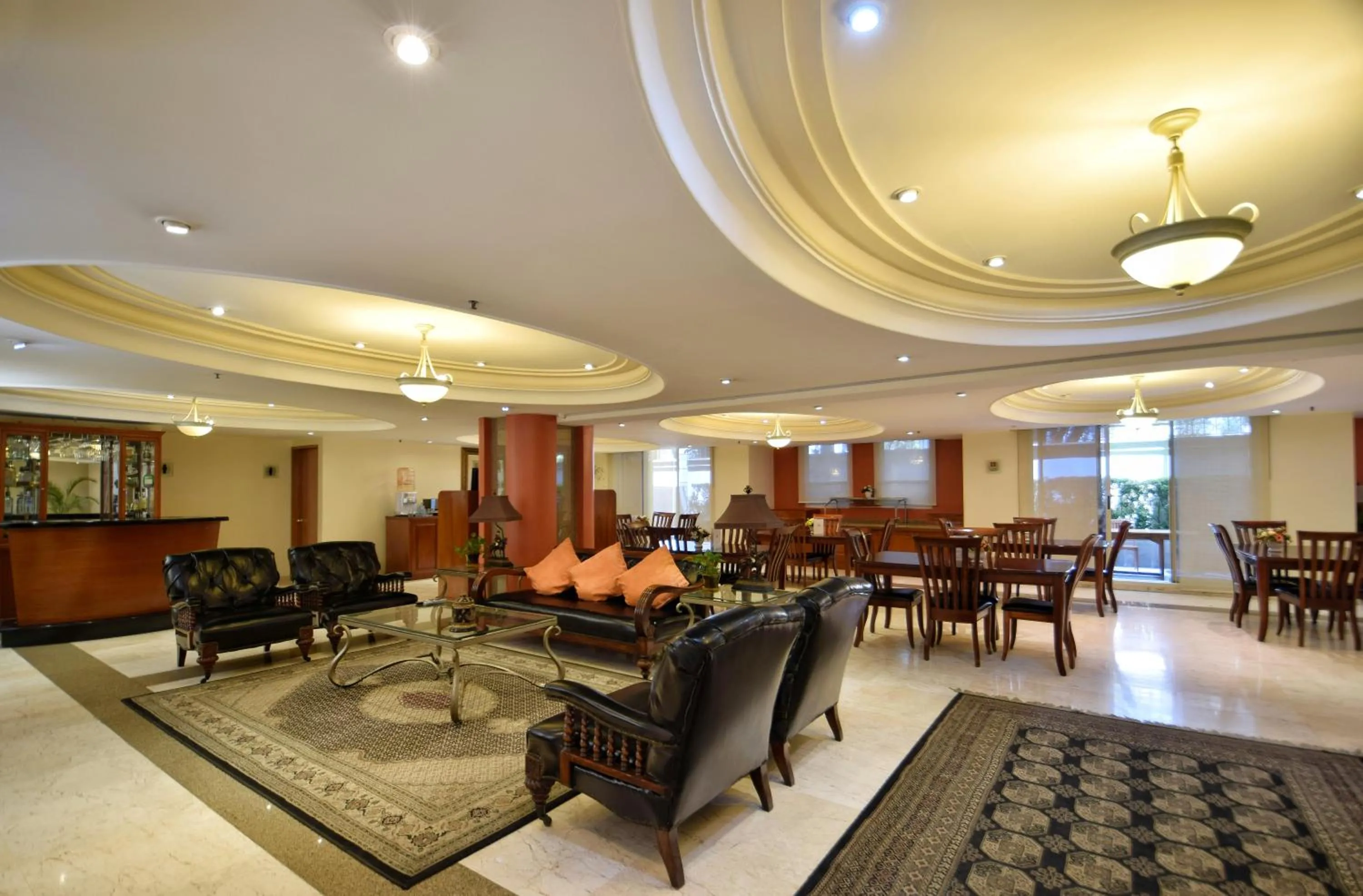 Communal lounge/ TV room in Suites Obelisk