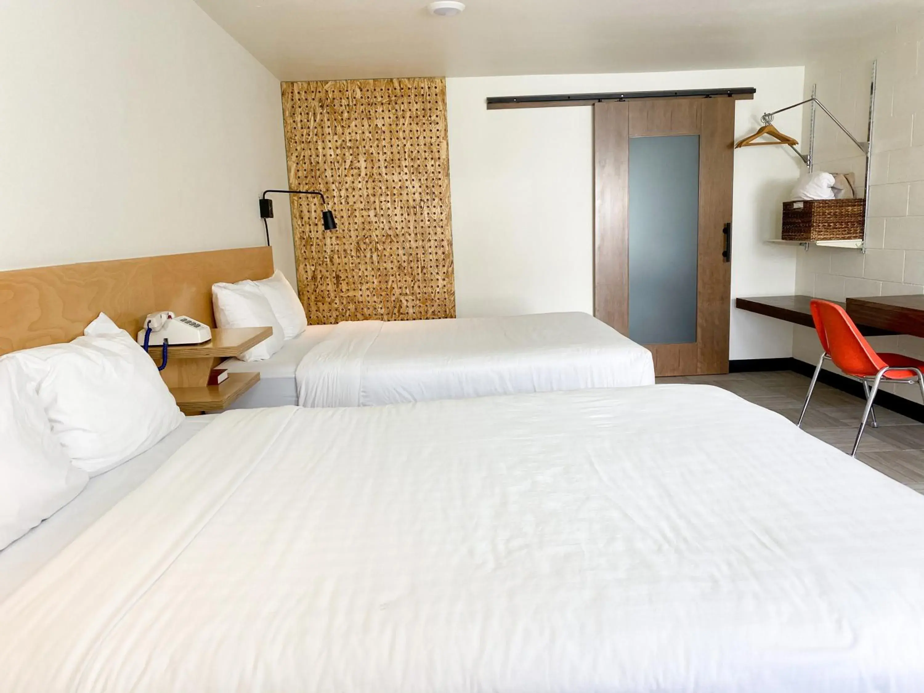 Standard Queen Room - Pet Friendly in Hotel Corvallis Standard Queen Room - Pet Friendly in Hotel Corvallis