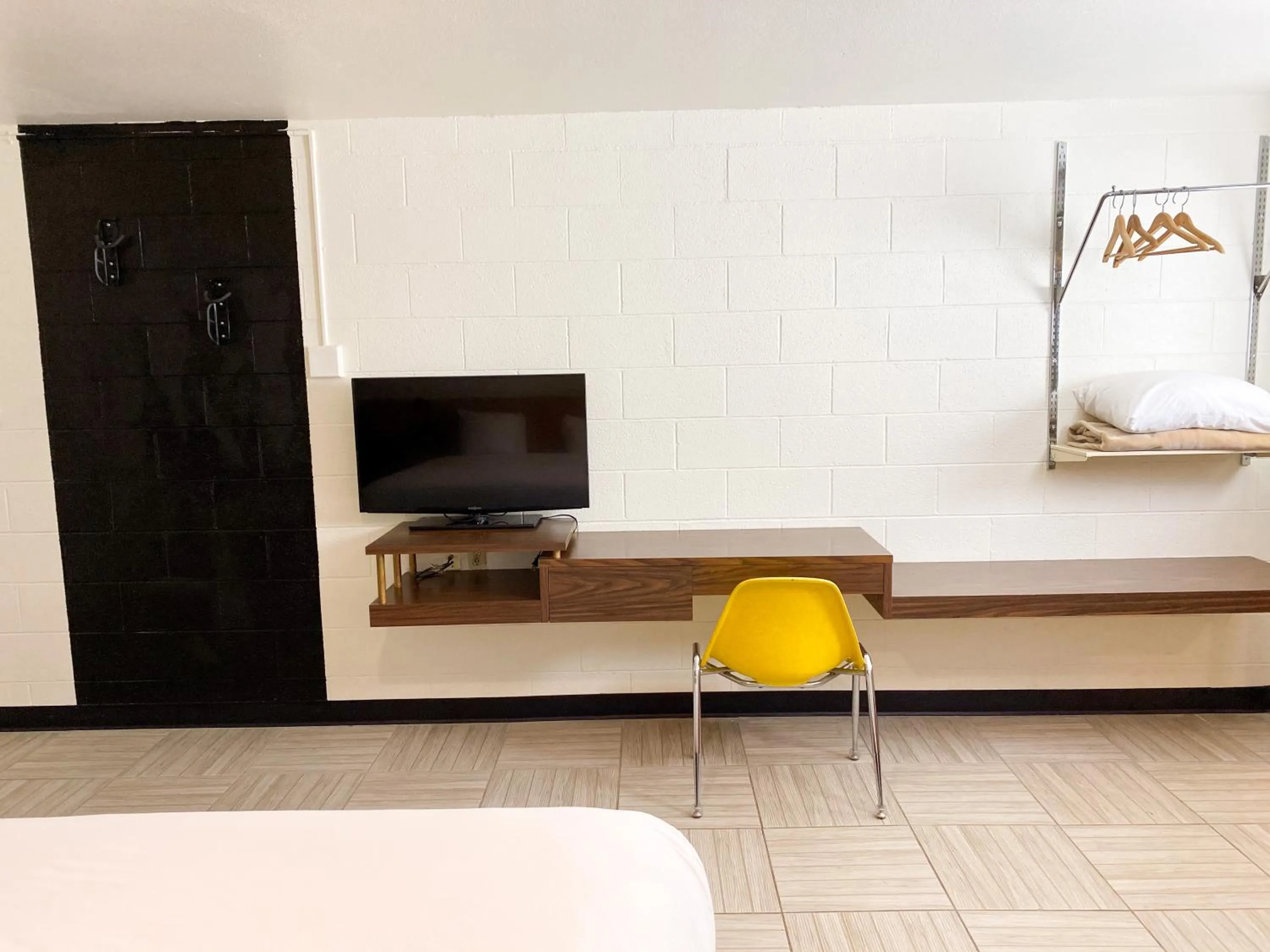 TV and multimedia in Hotel Corvallis