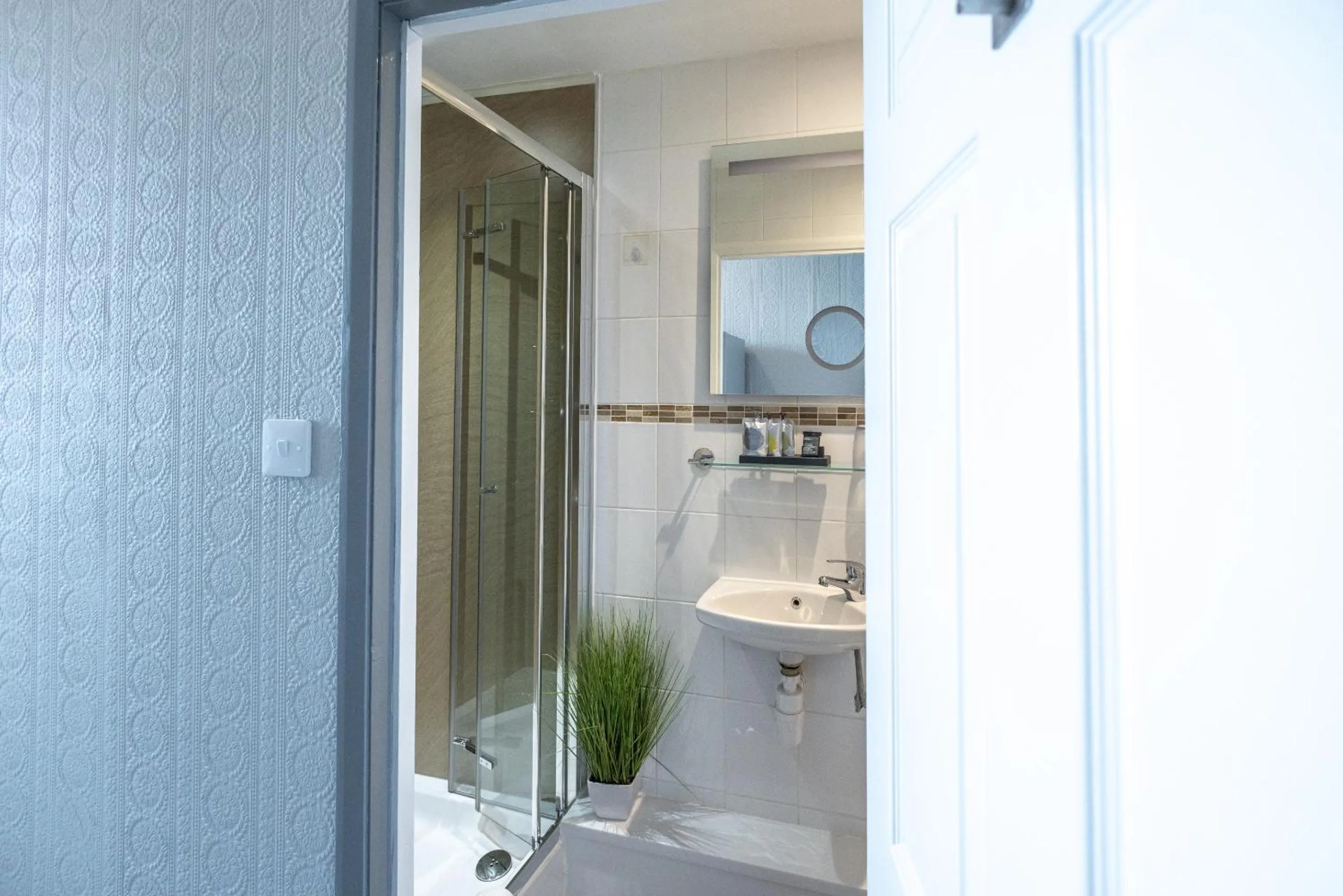 Bathroom in Gloucester House