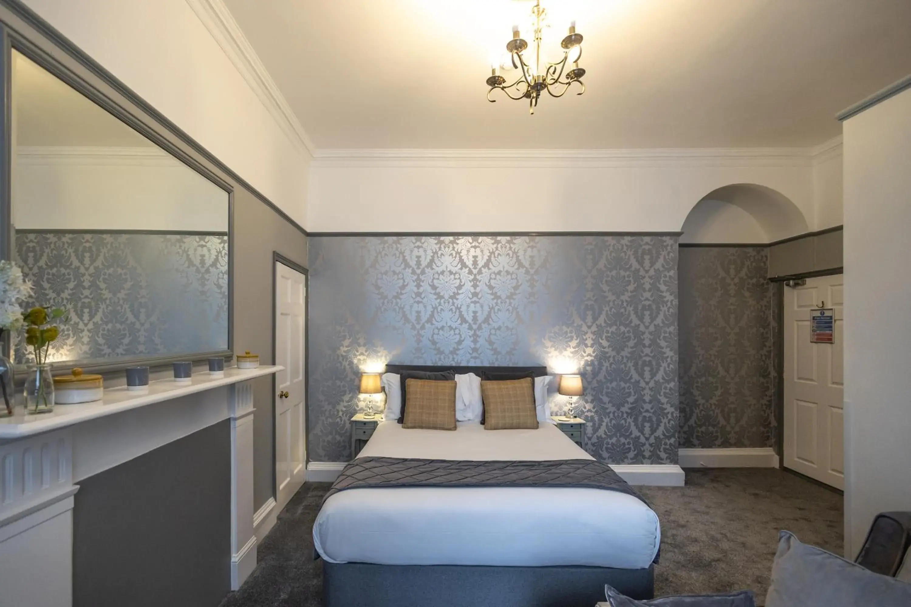 Superior King Room in Gloucester House Superior King Room in Gloucester House