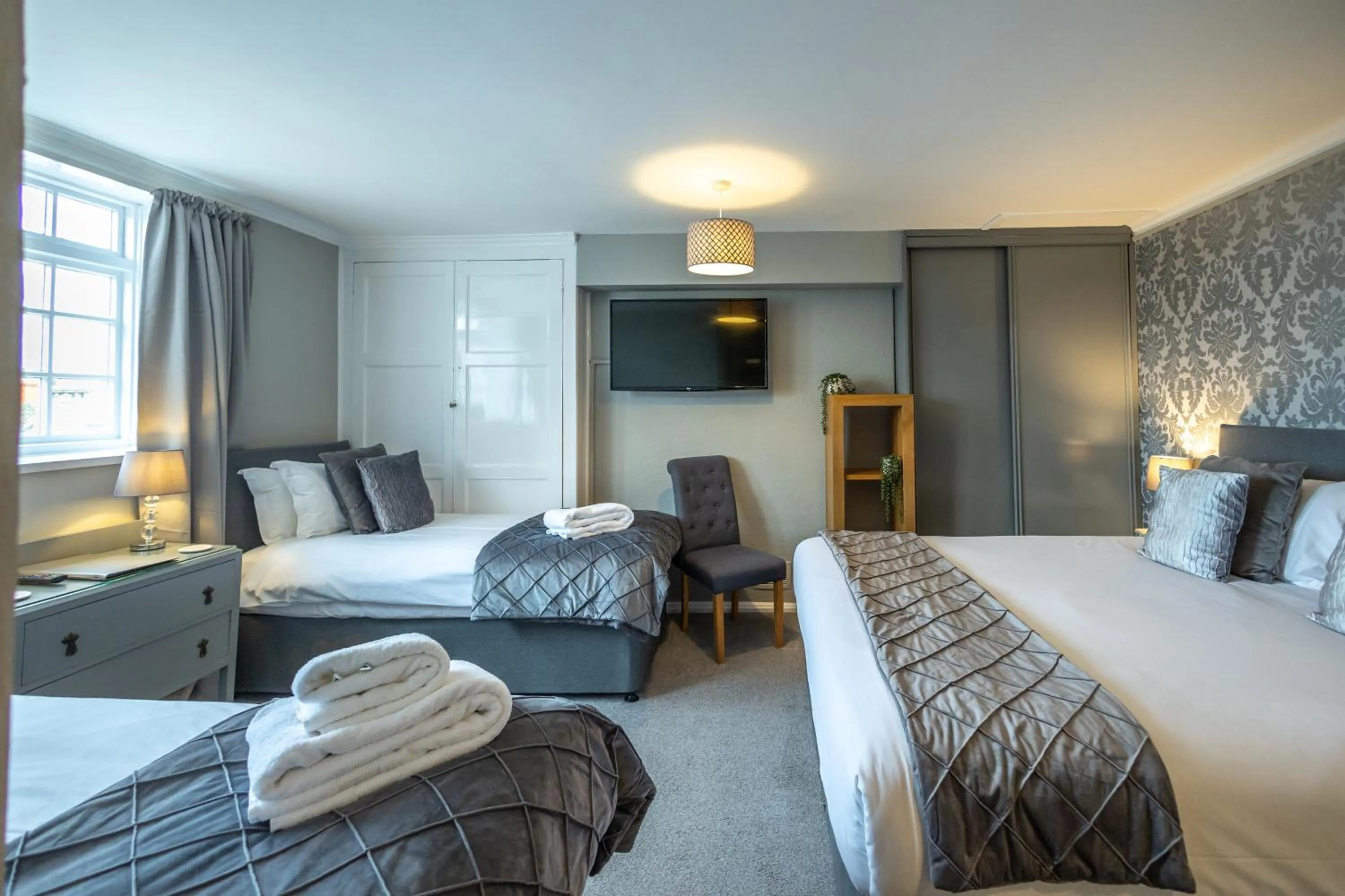 Bedroom, Bed in Gloucester House