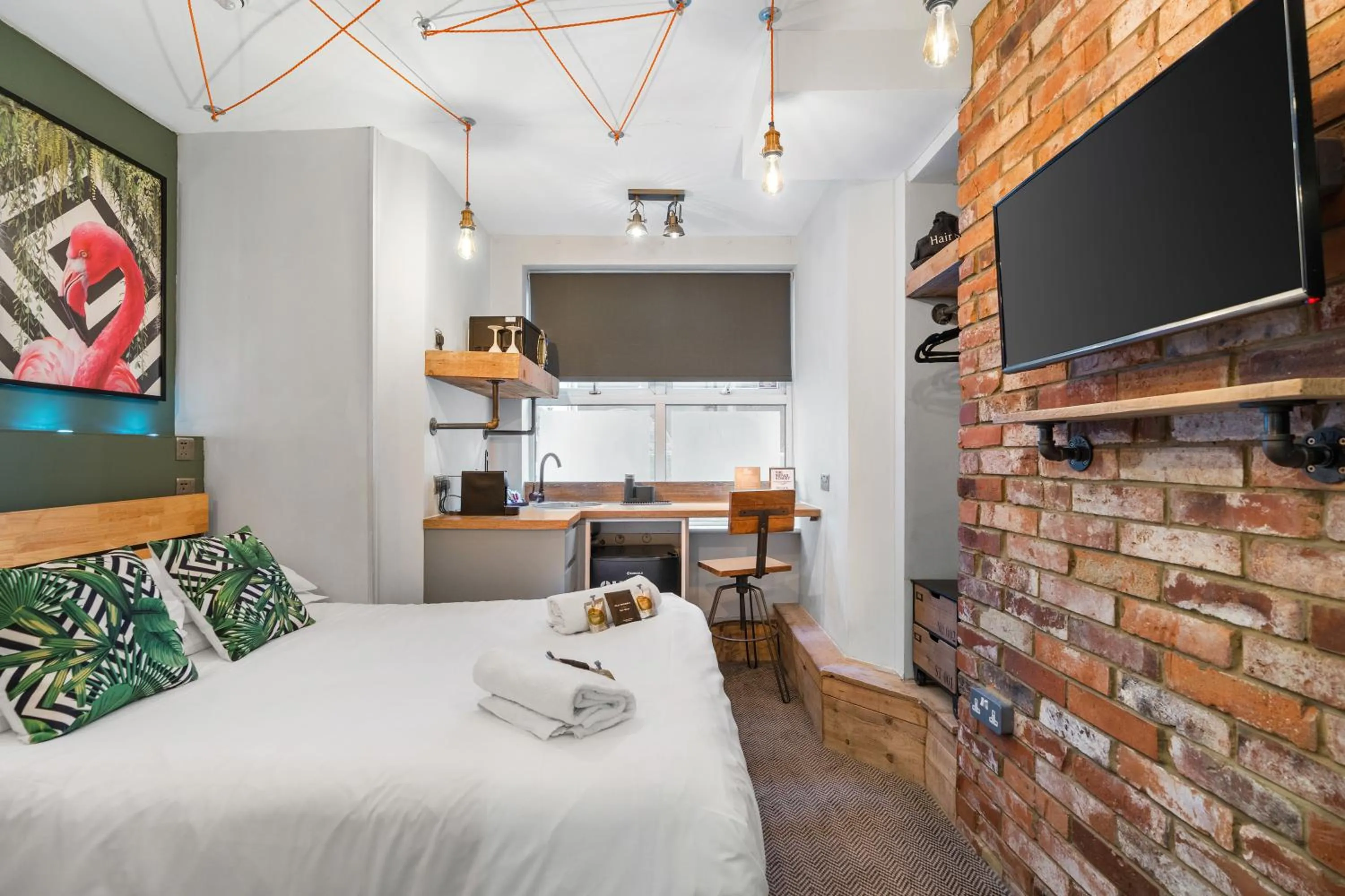 Bed in One Broad Street