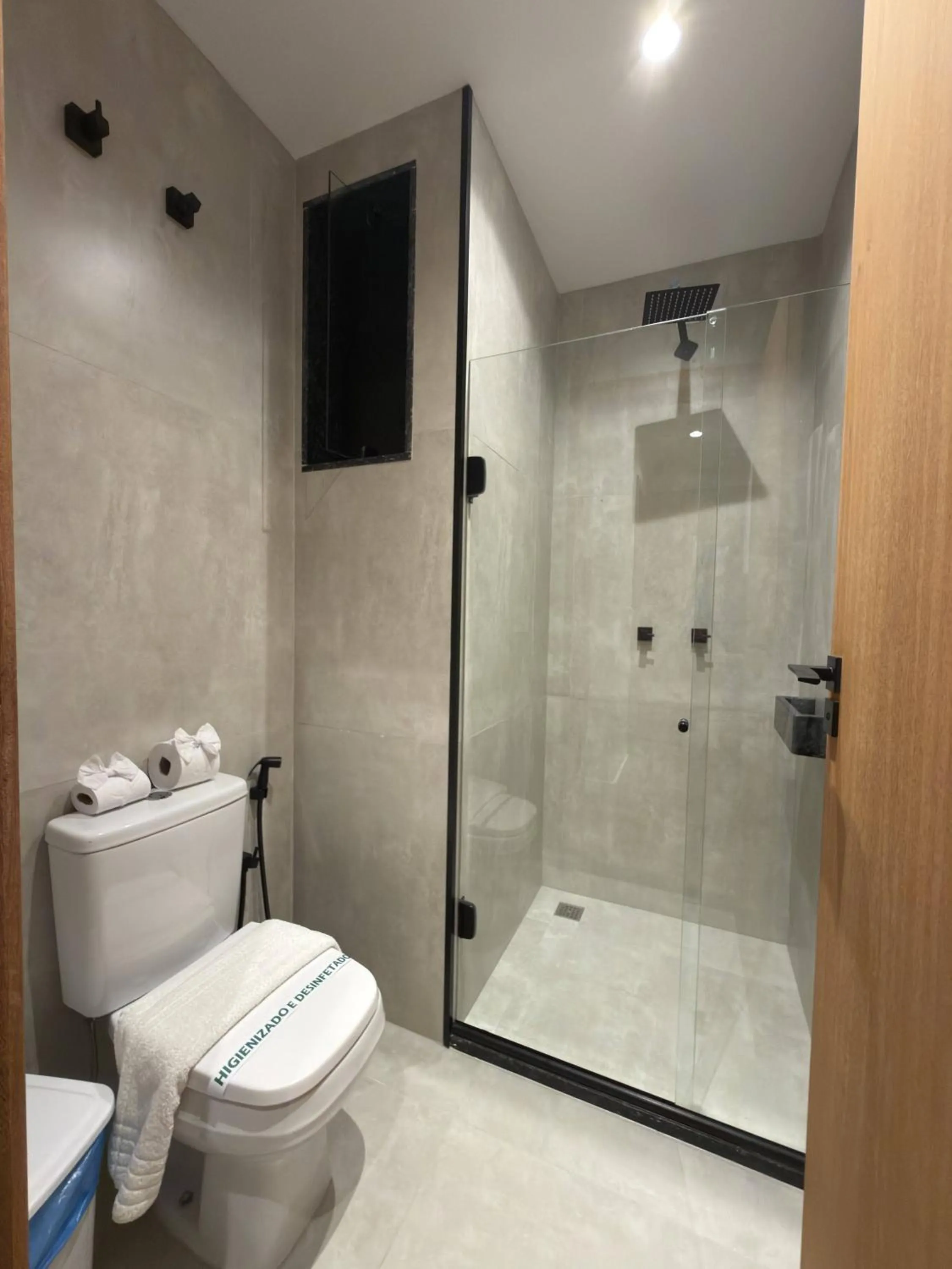 Shower in Hotel Serra Everest