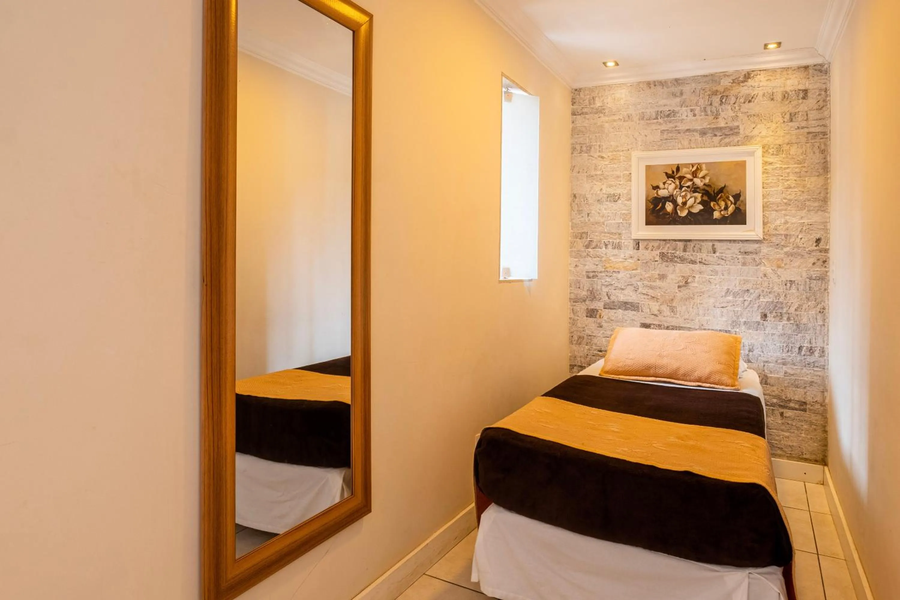 Bed in Hotel Serra Everest