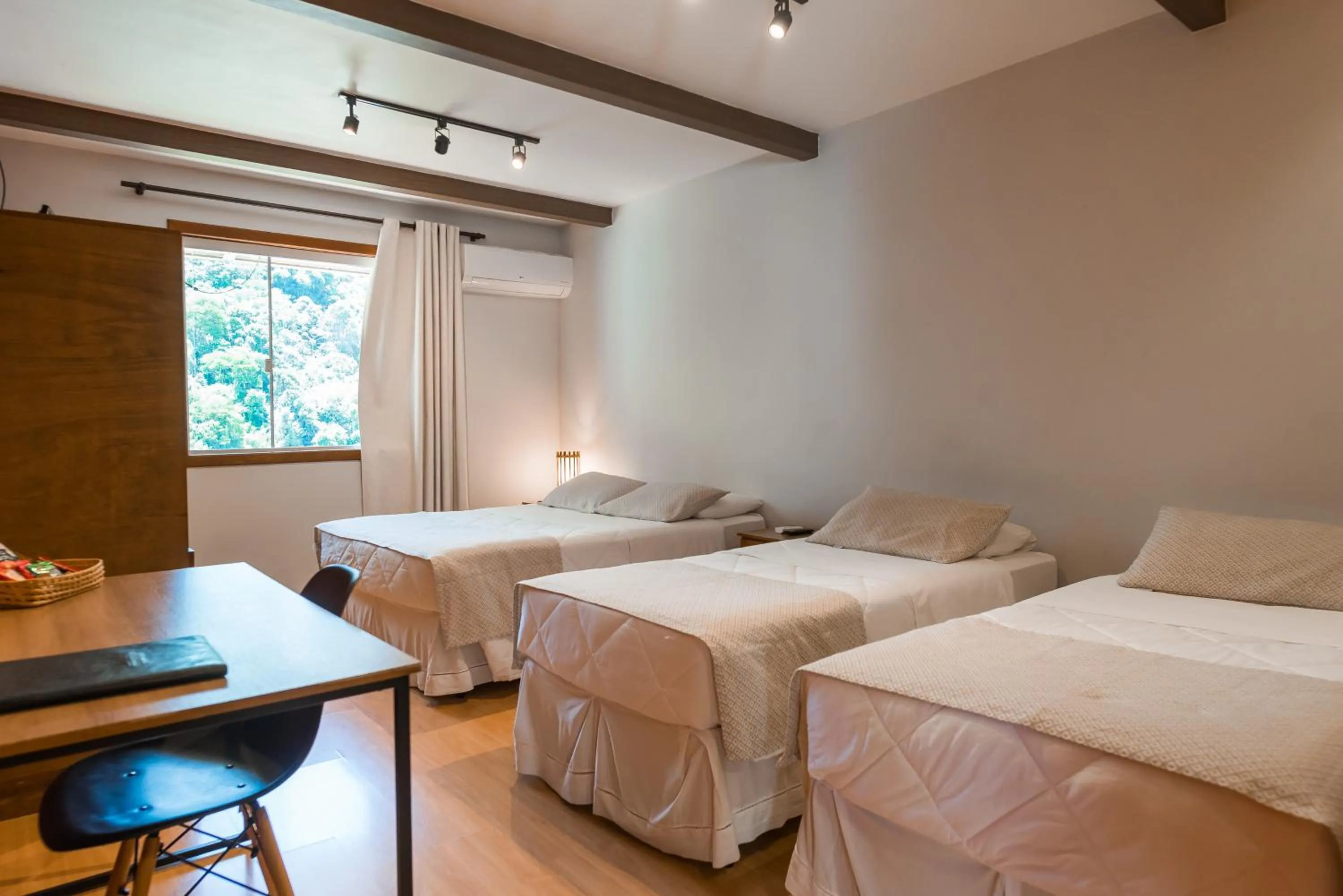 Bed in Hotel Serra Everest